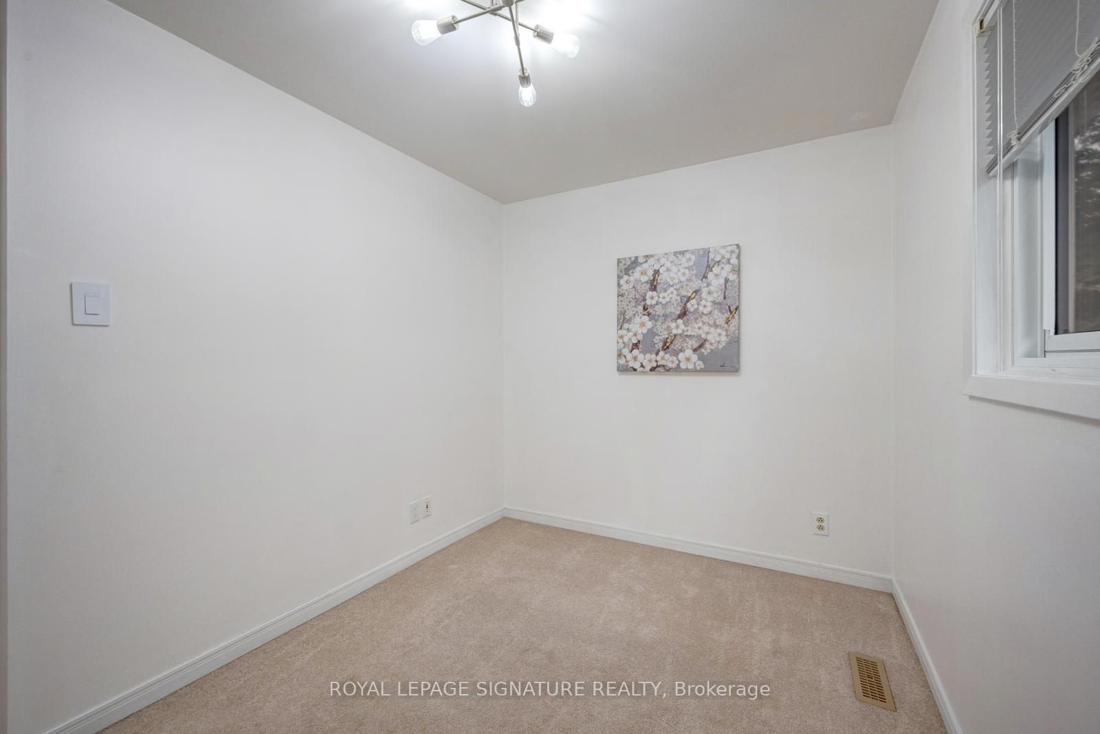 77 Mccraney Street W Property Photo 12