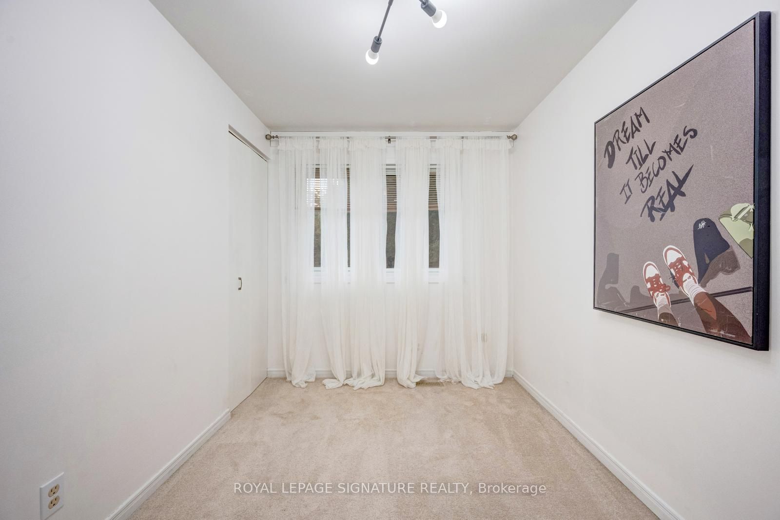 77 Mccraney Street W Property Photo 19