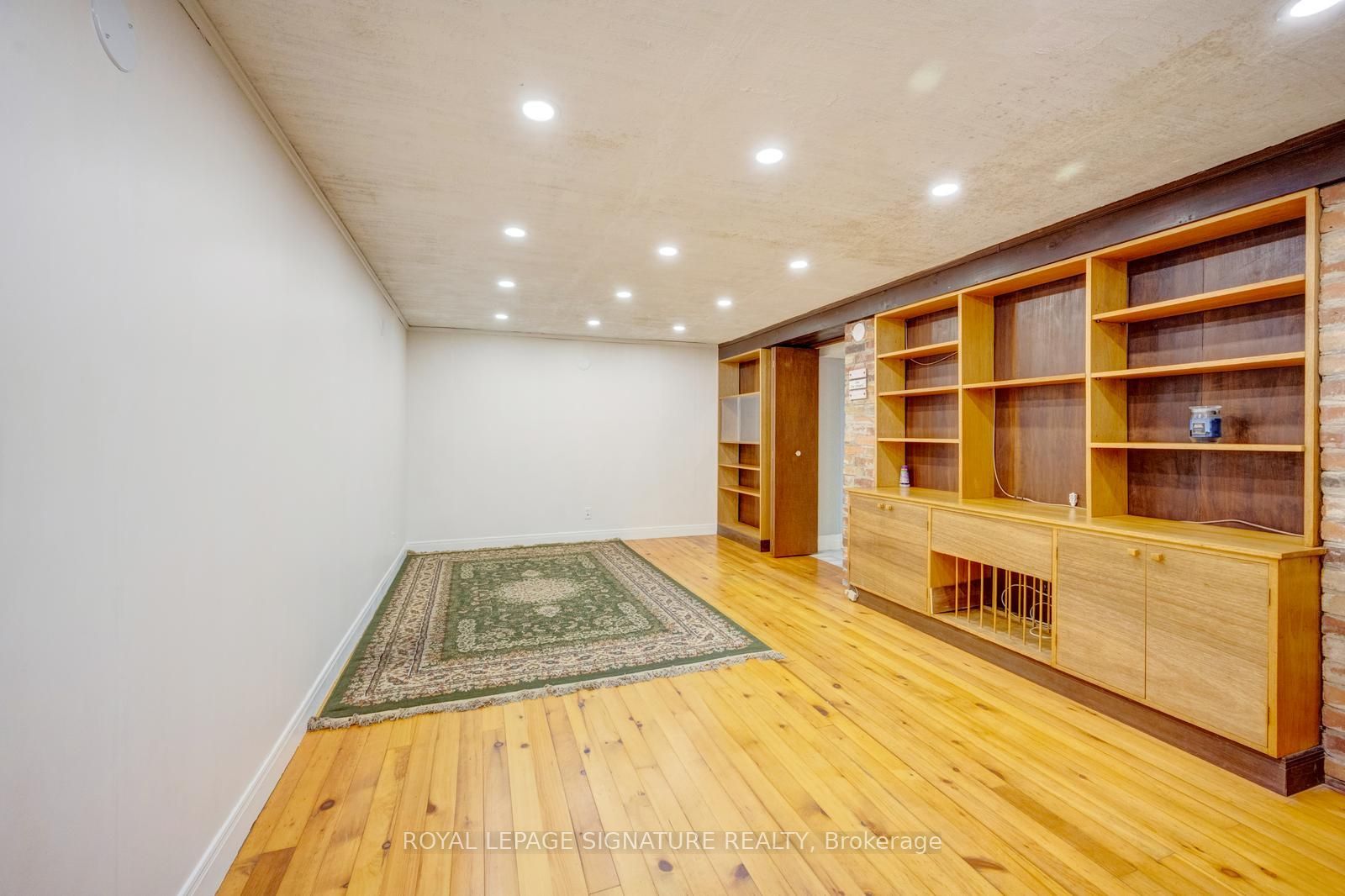 77 Mccraney Street W Property Photo 26