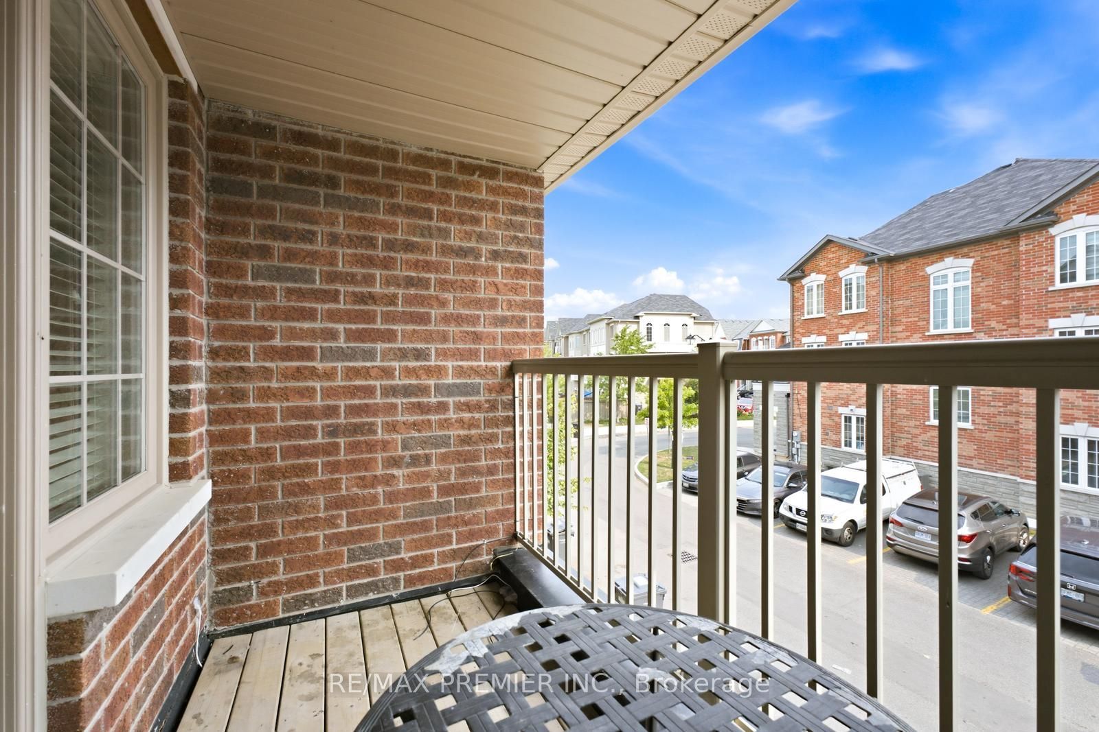 32 Shiff Crescent Property Photo 8