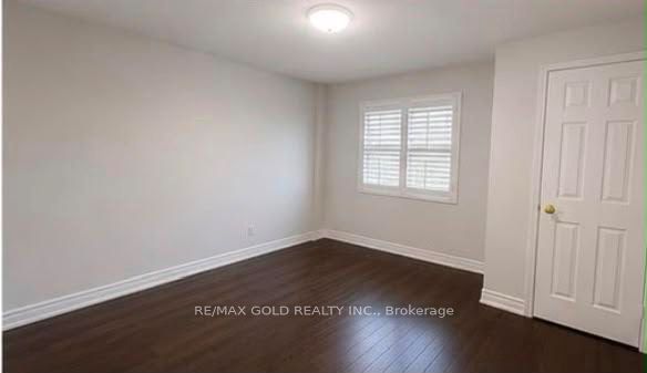 765 Millworks Crescent Property Photo 8