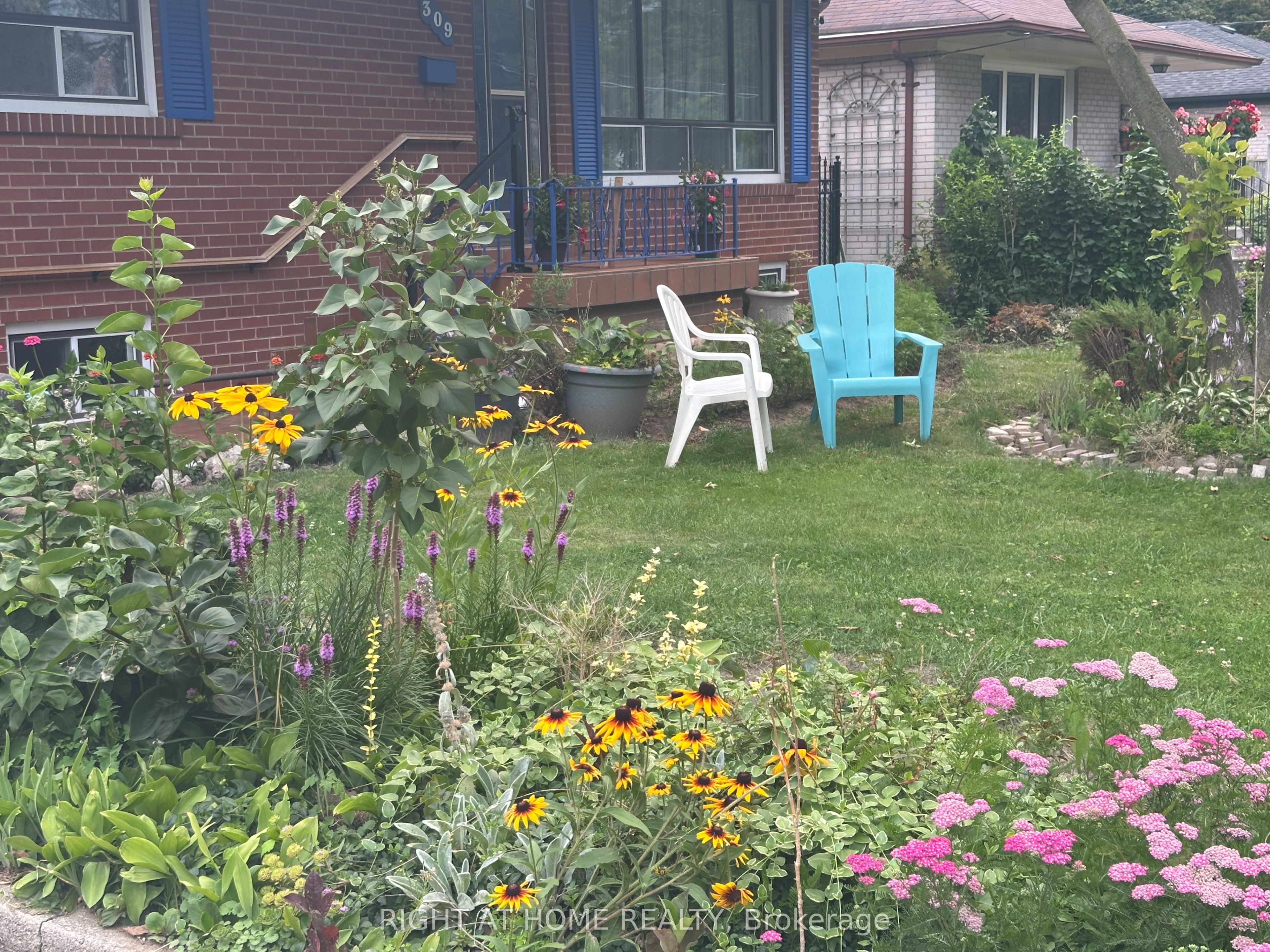 309 Queen Mary Drive Property Photo 10