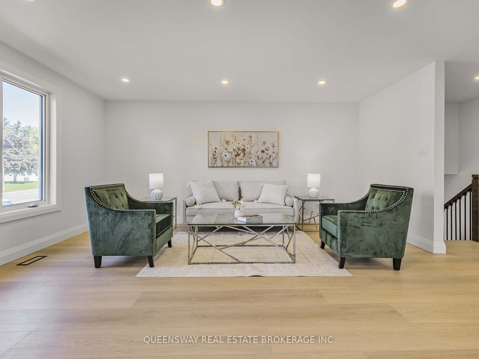 1128 Pinegrove Road Property Photo 6