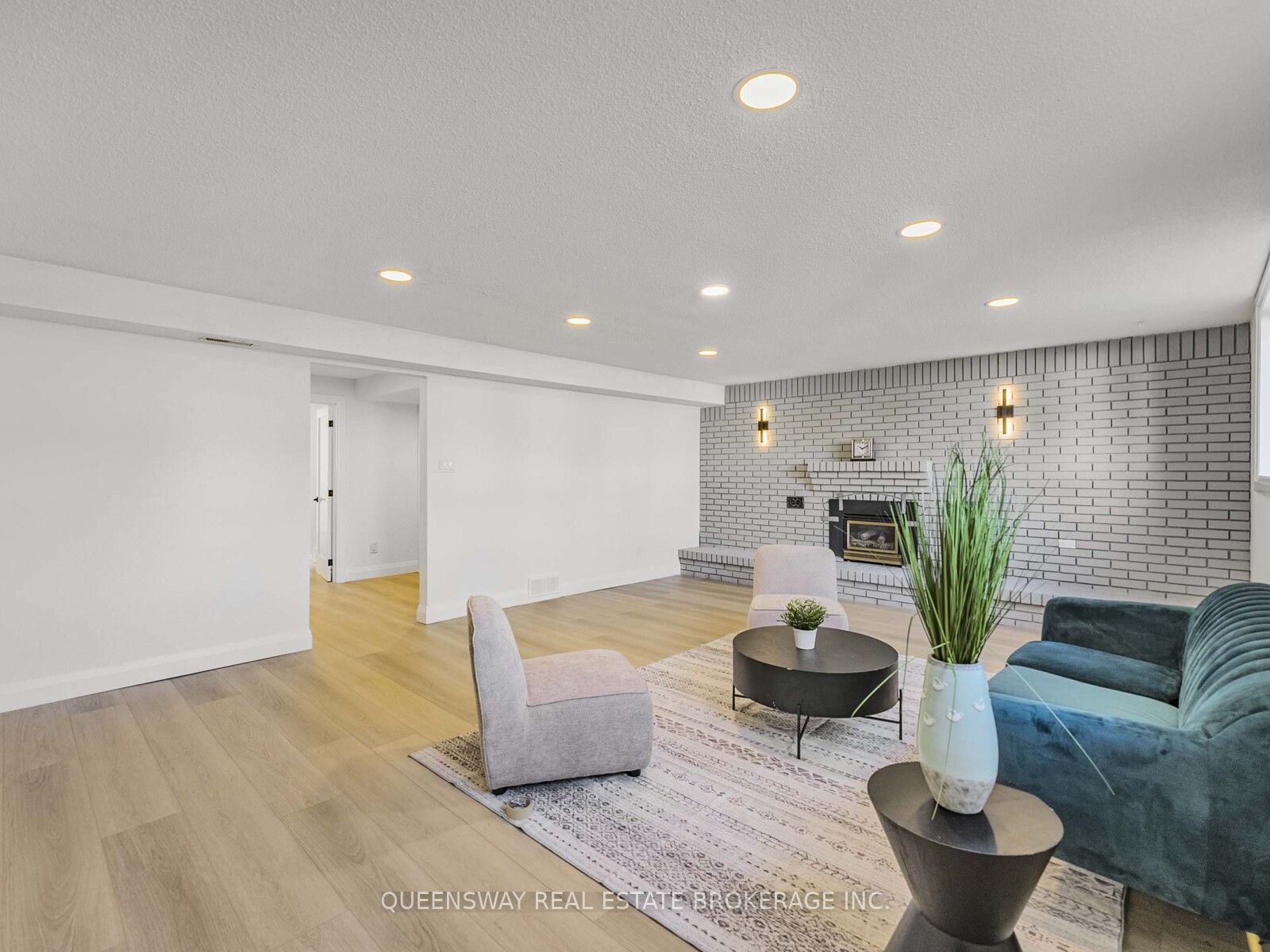 1128 Pinegrove Road Property Photo 11