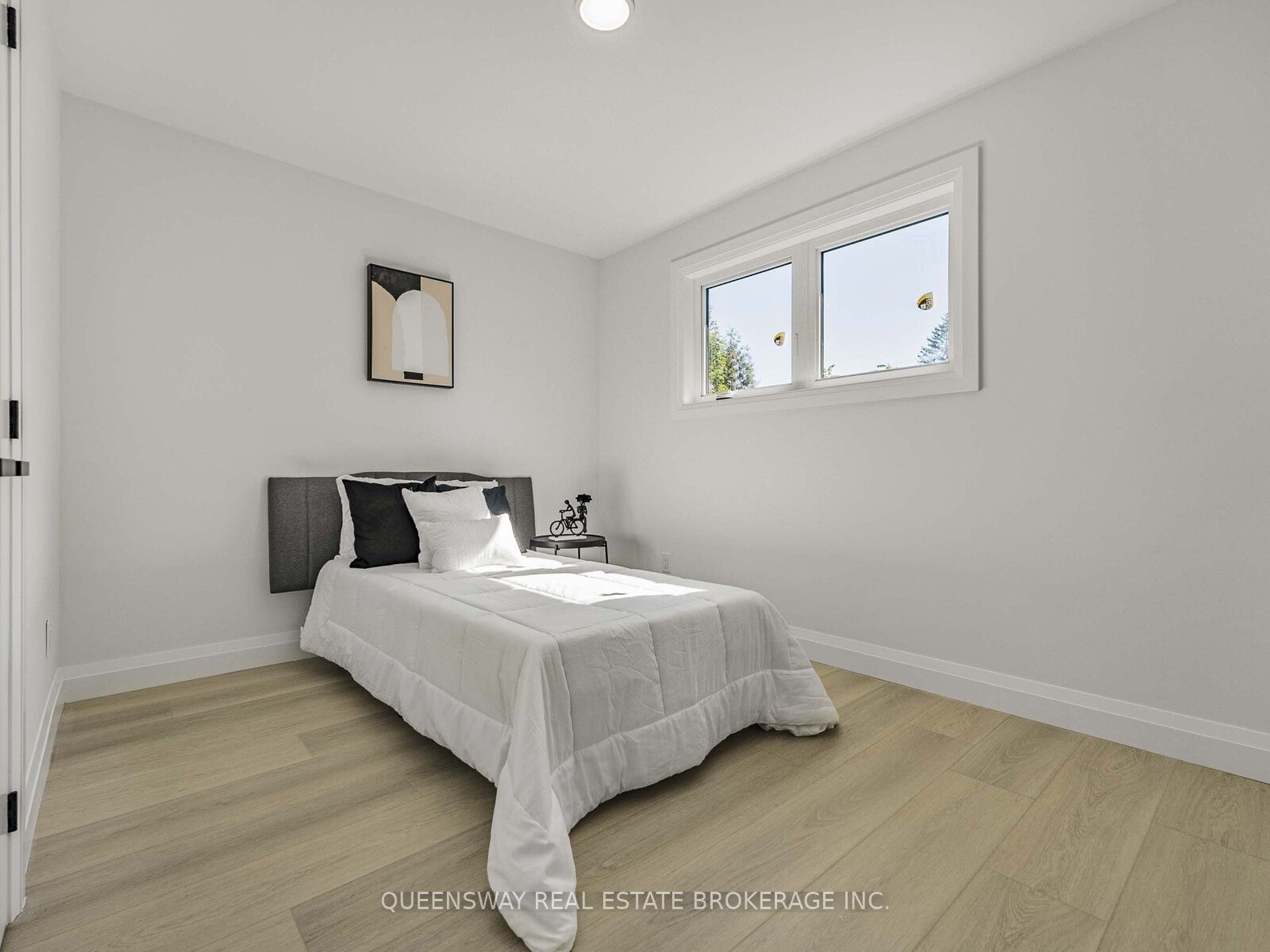 1128 Pinegrove Road Property Photo 27