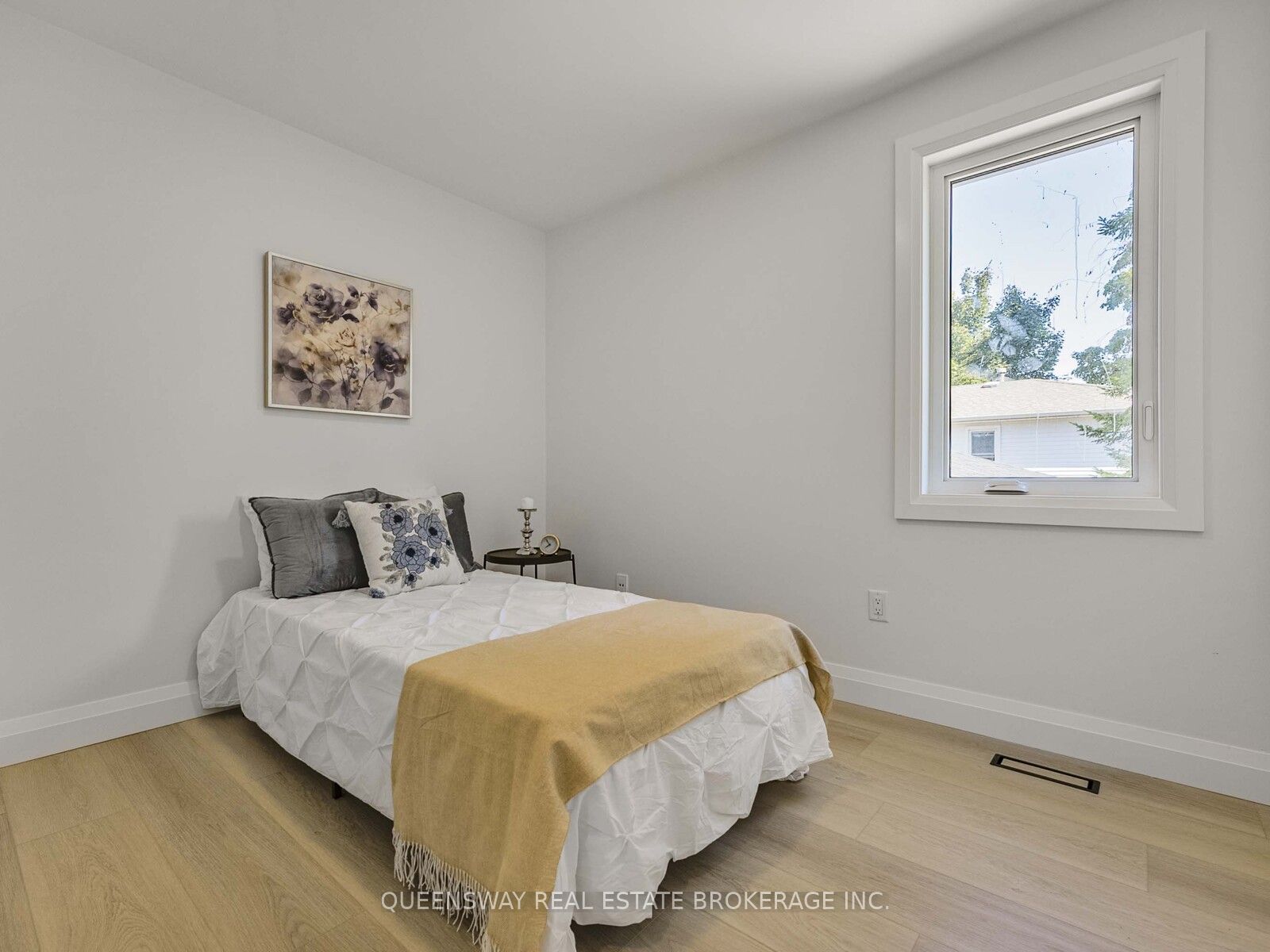 1128 Pinegrove Road Property Photo 28
