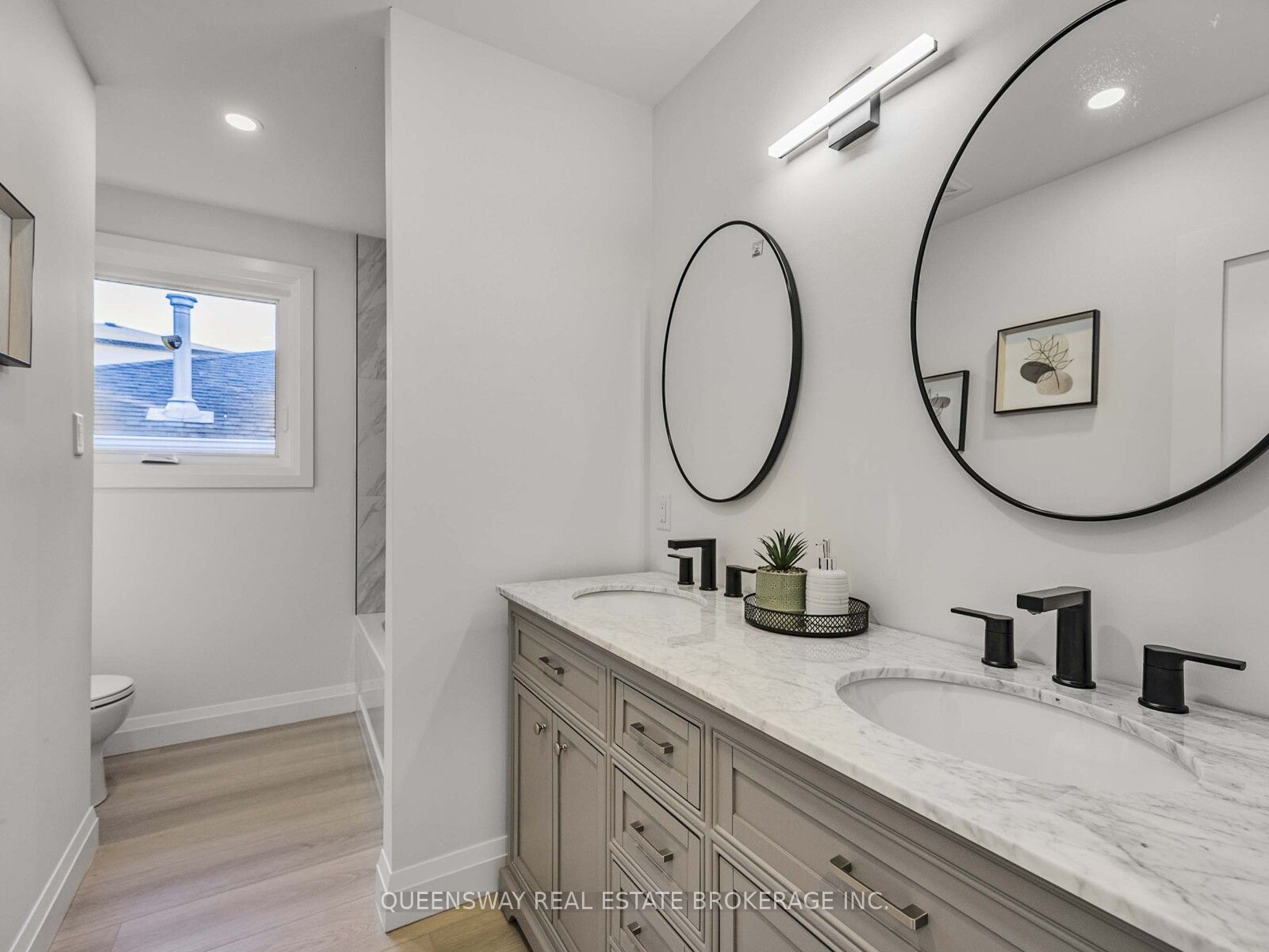 1128 Pinegrove Road Property Photo 31