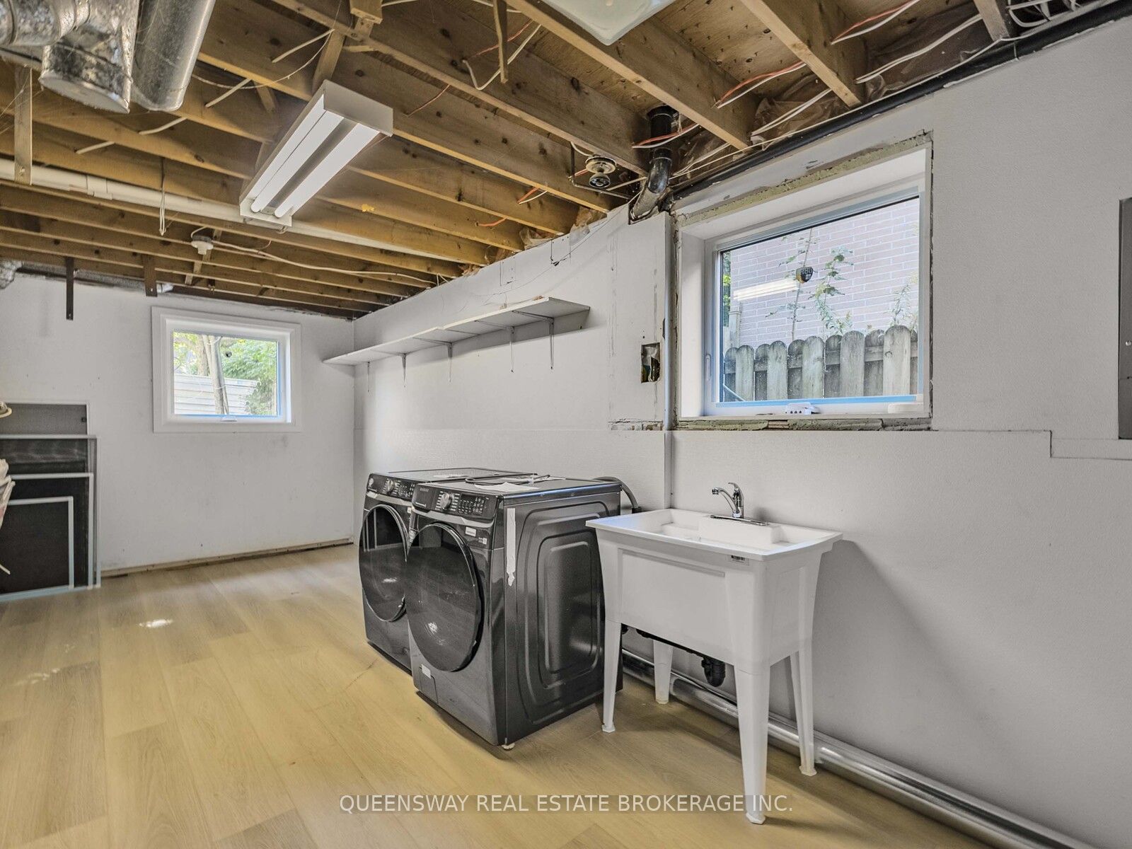 1128 Pinegrove Road Property Photo 33