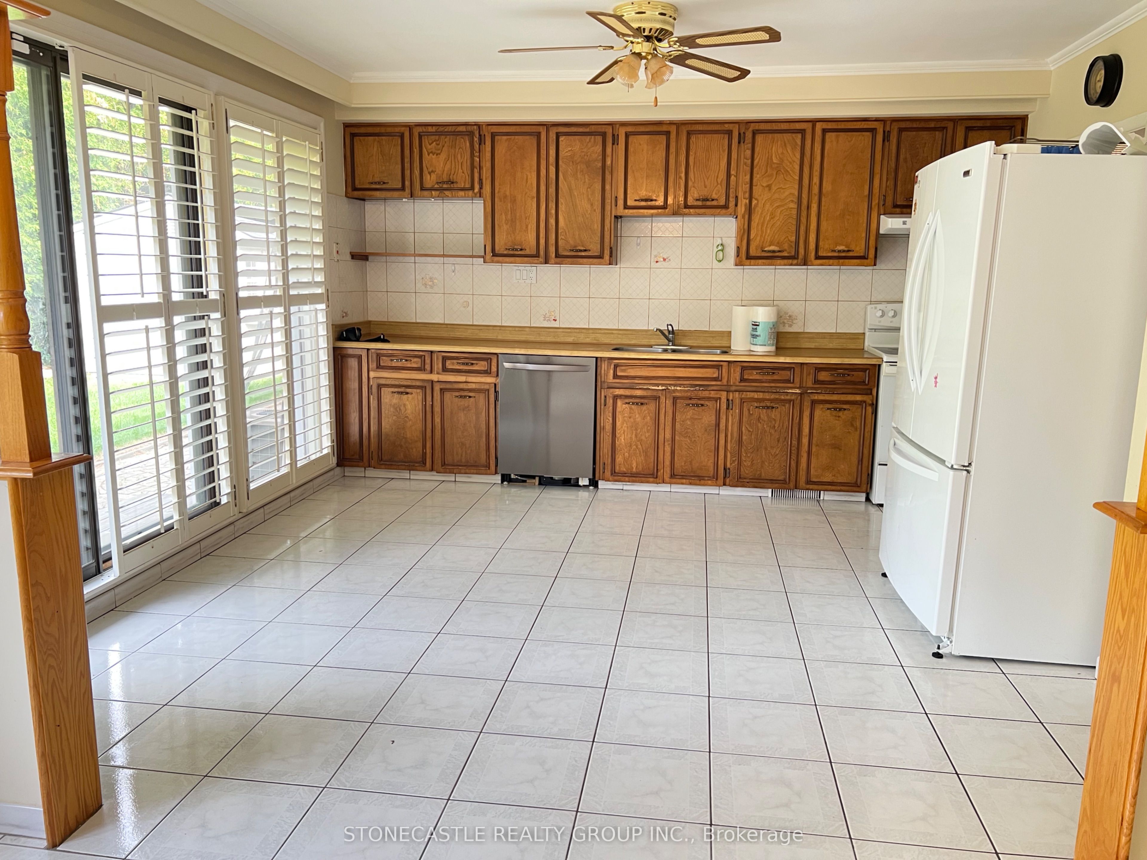 8 Hartsdale Drive Property Photo 7
