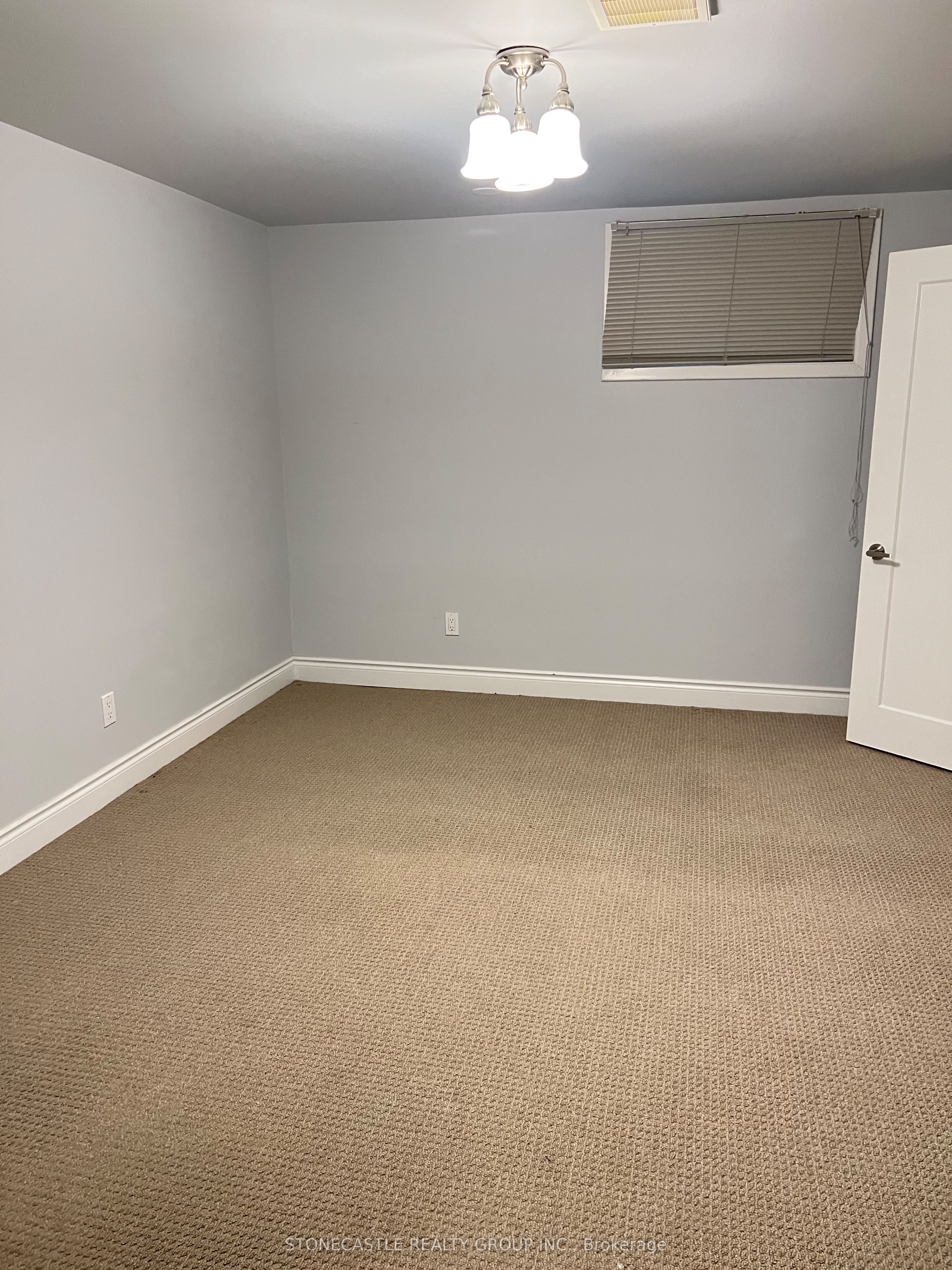 8 Hartsdale Drive Property Photo 17