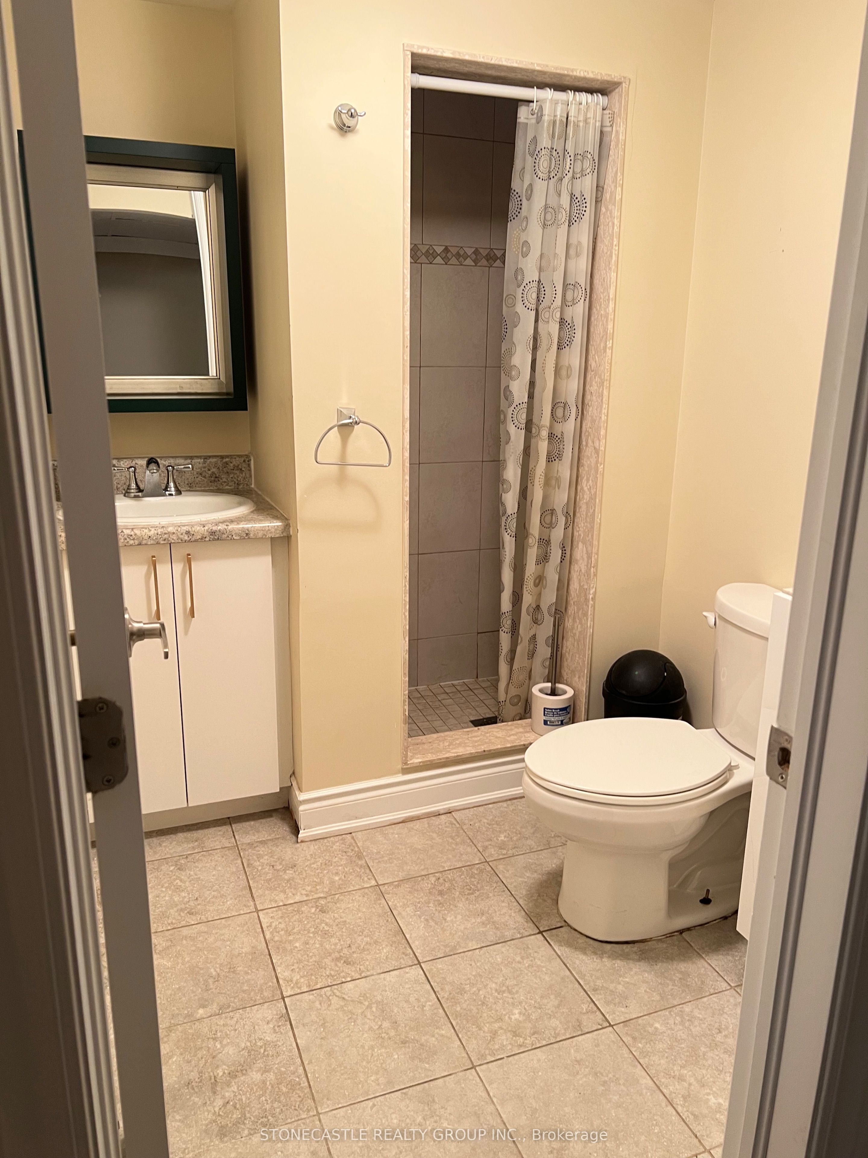 8 Hartsdale Drive Property Photo 19