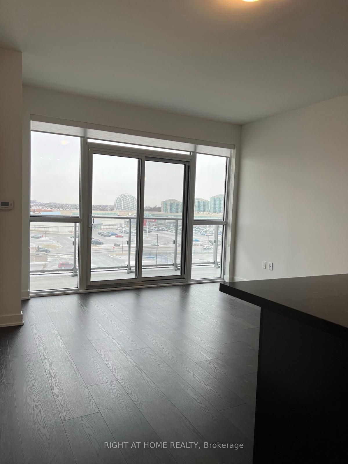 W13674274 Property Photo 14