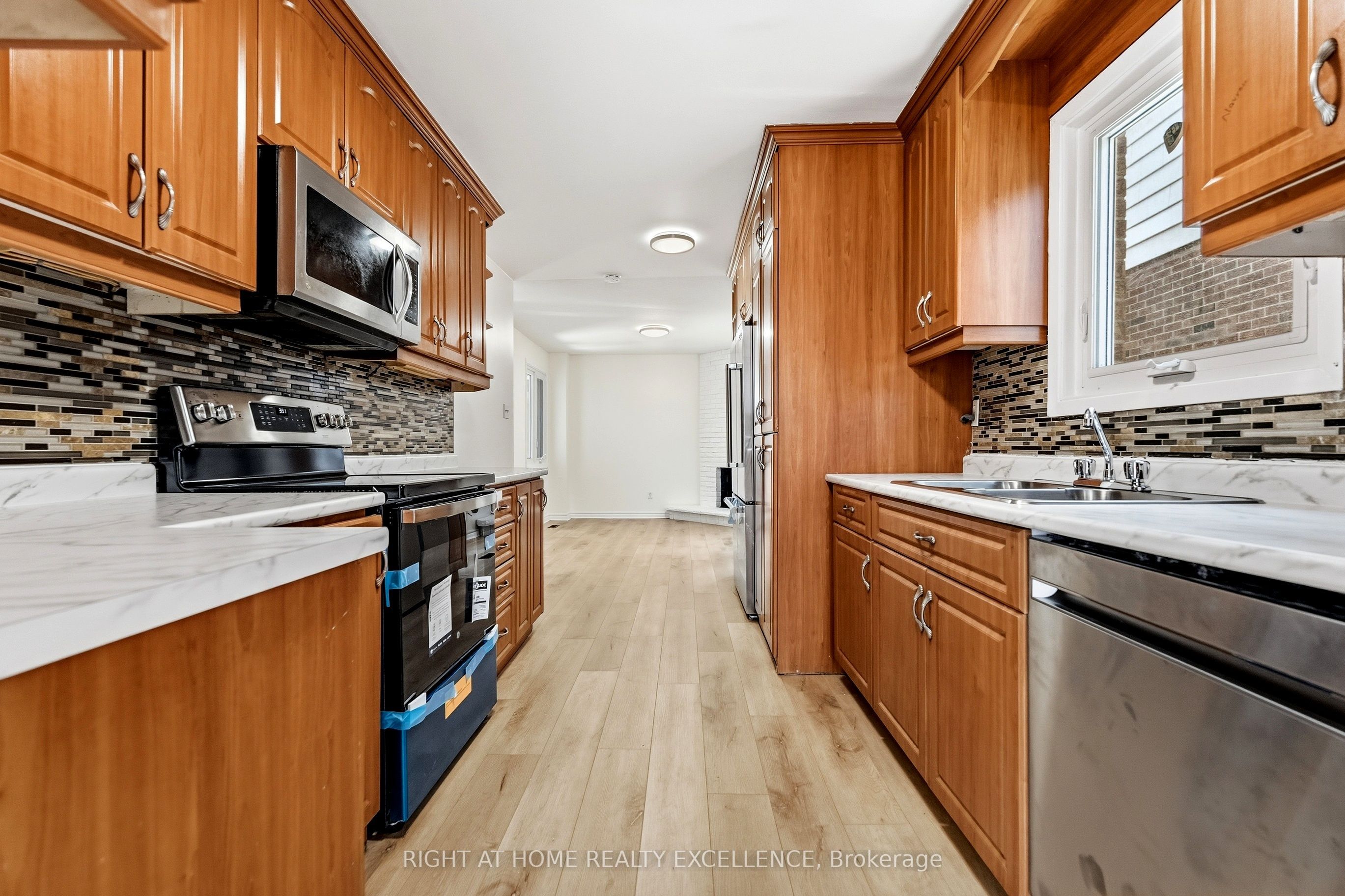 10 Banting Crescent Upper Property Photo 13