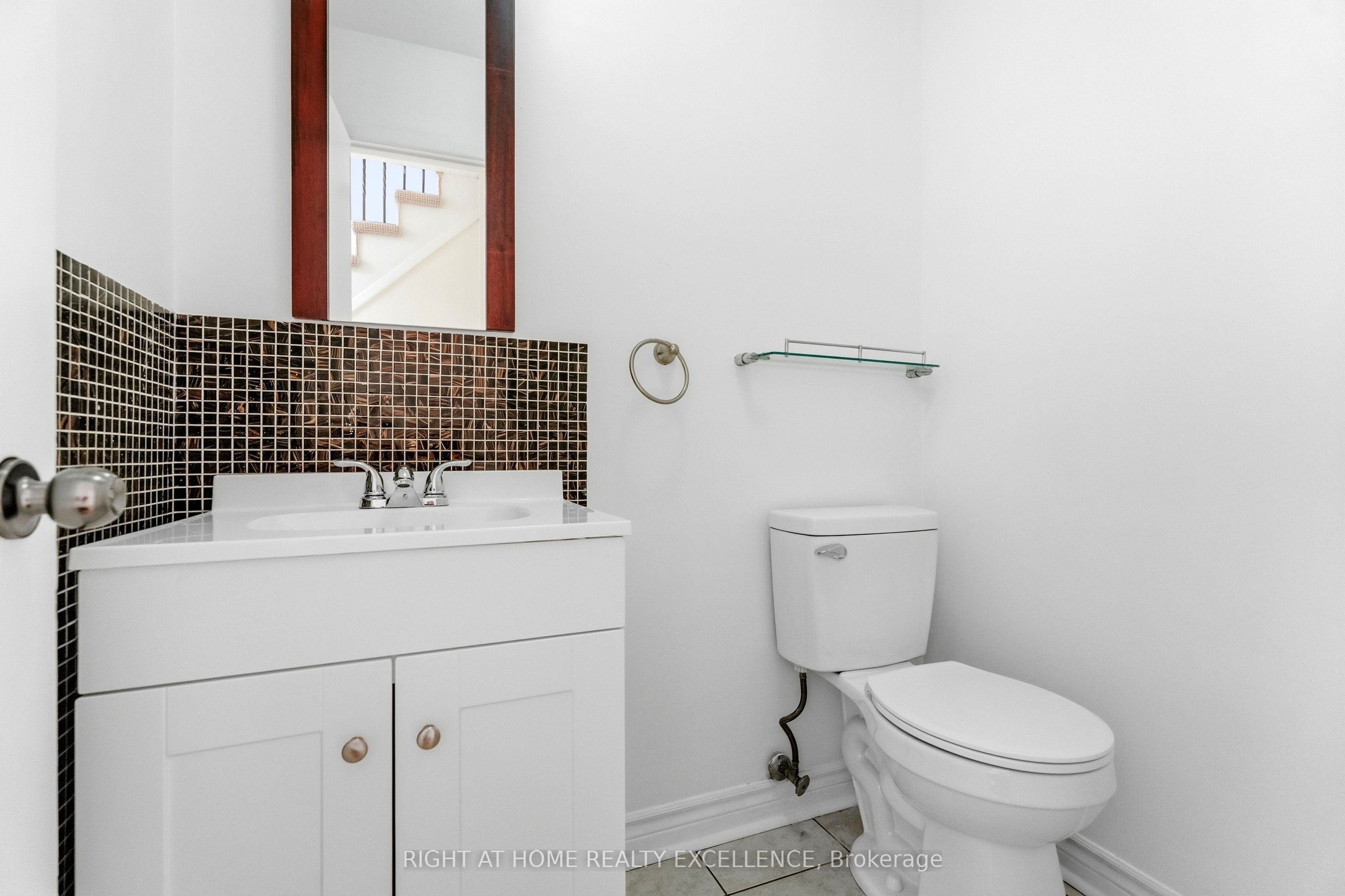 10 Banting Crescent Upper Property Photo 20