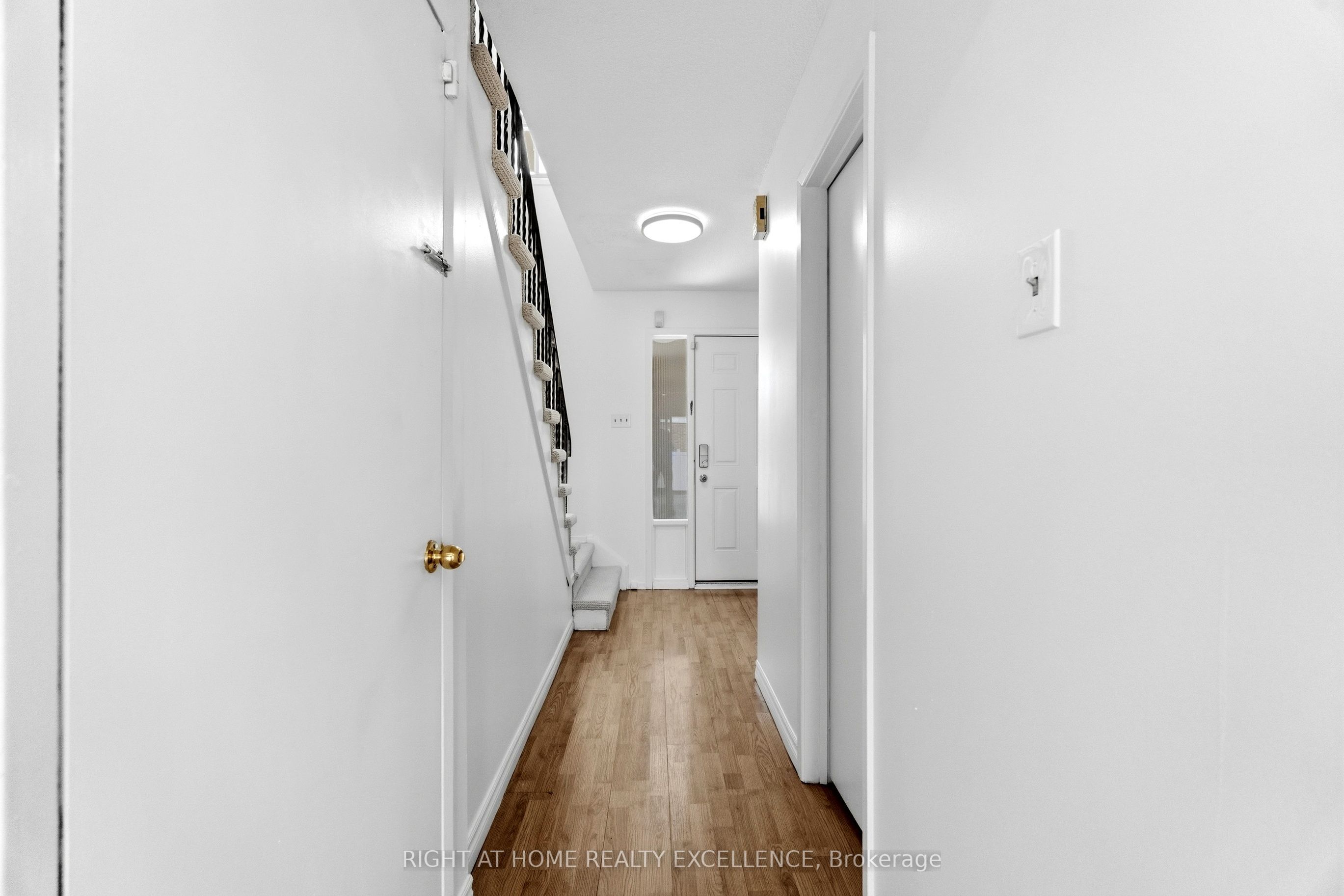 10 Banting Crescent Upper Property Photo 24