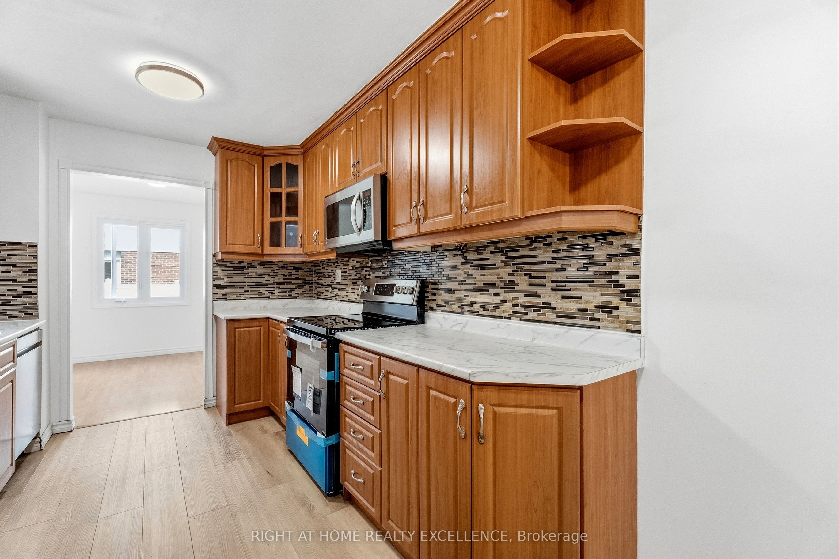 10 Banting Crescent Upper Property Photo 28