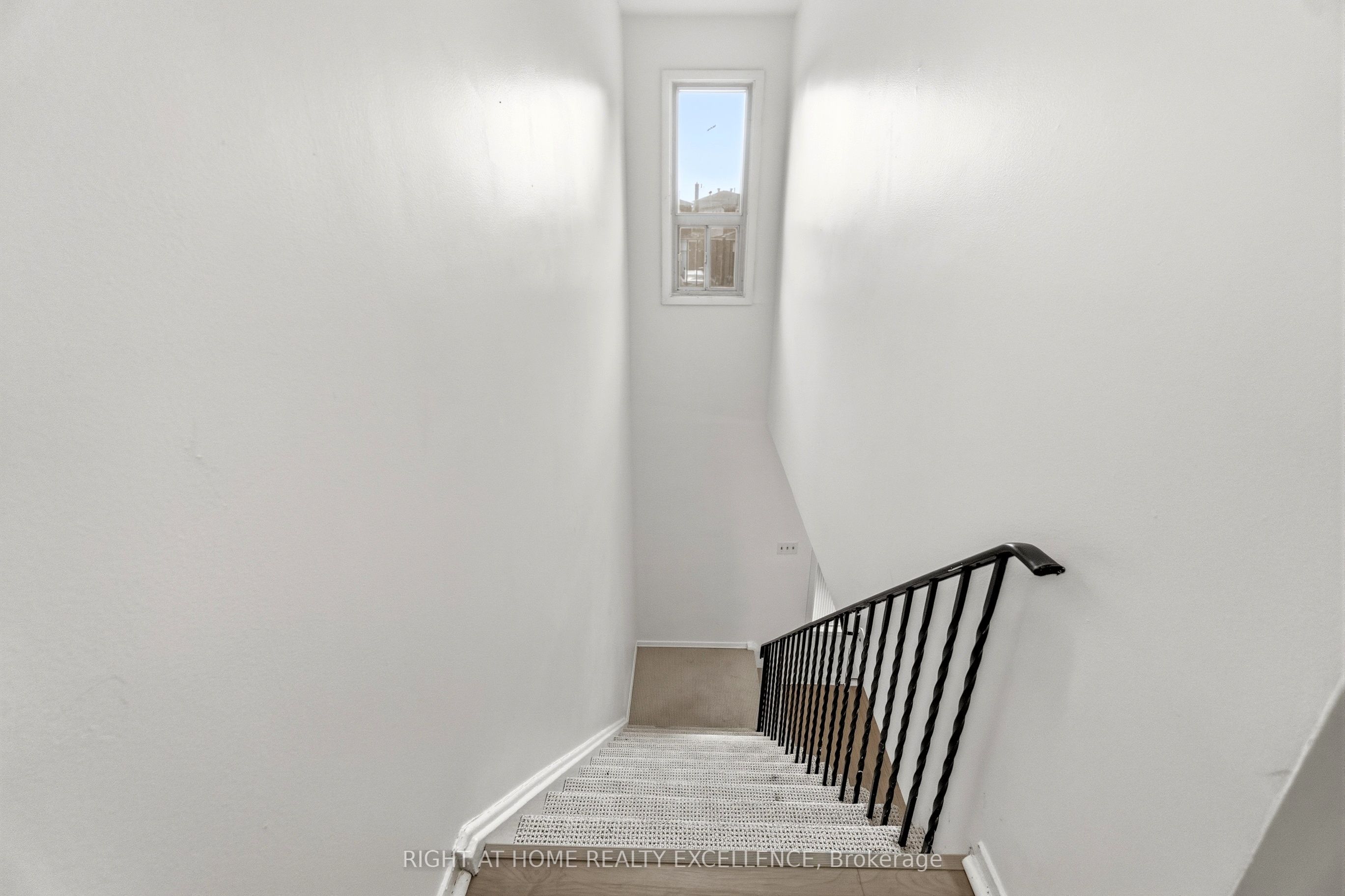 10 Banting Crescent Upper Property Photo 33
