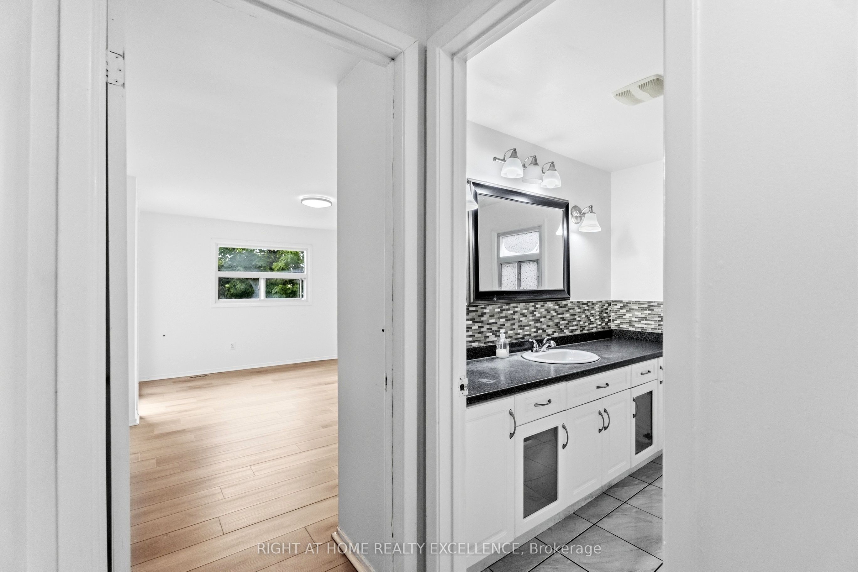 10 Banting Crescent Upper Property Photo 34