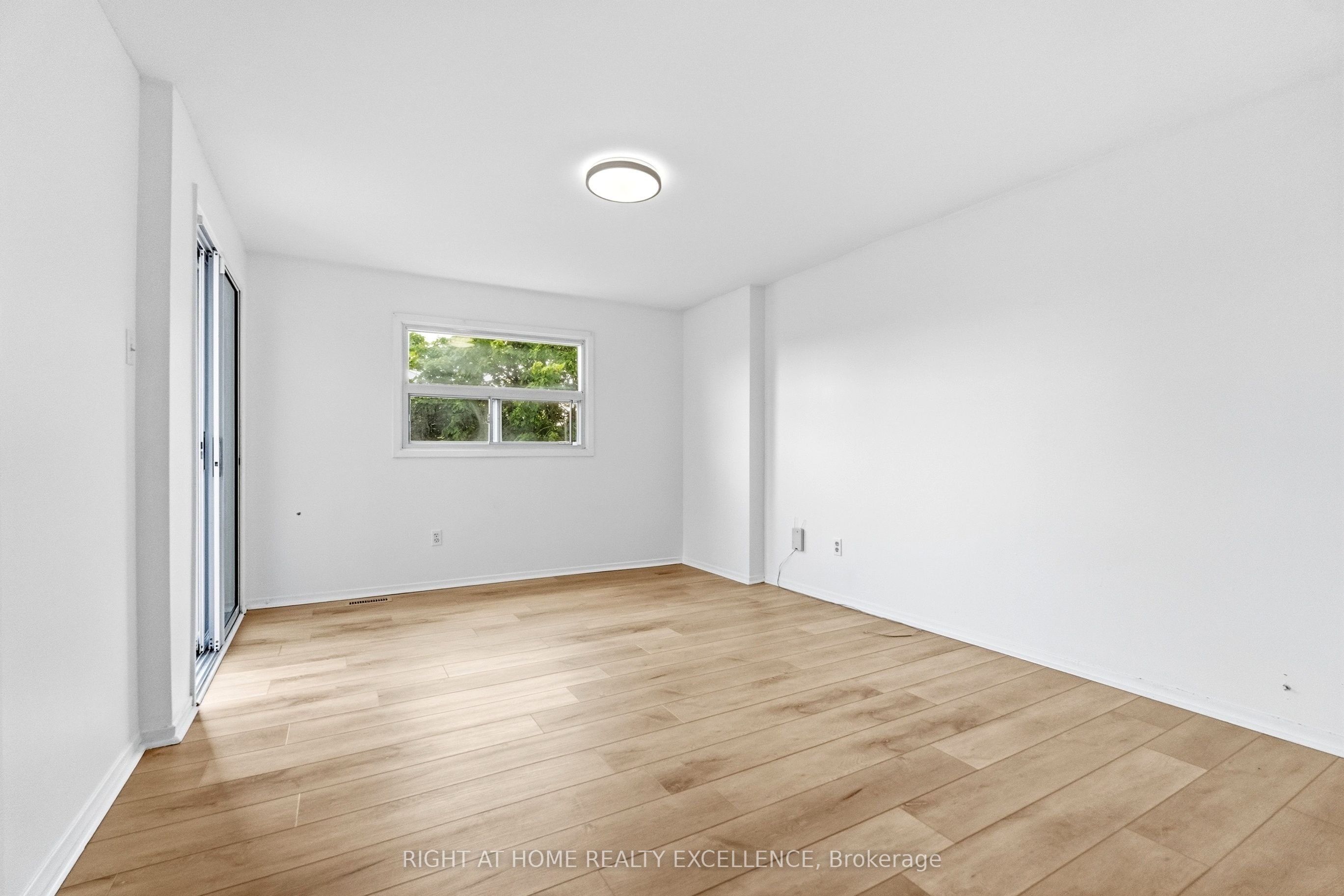 10 Banting Crescent Upper Property Photo 35