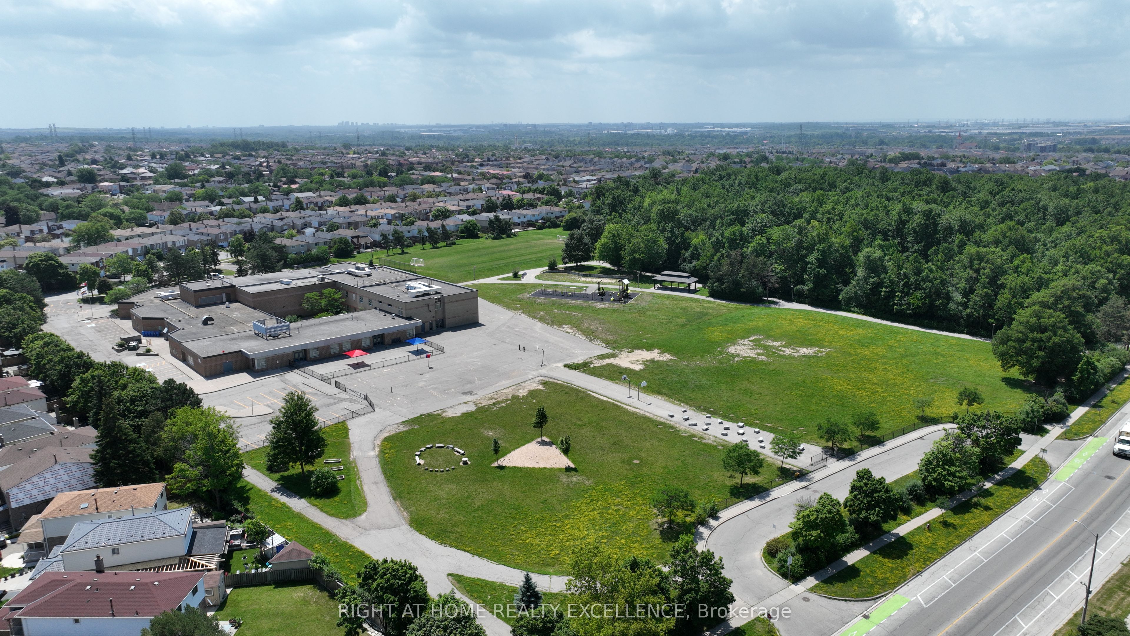 10 Banting Crescent Upper Property Photo 47