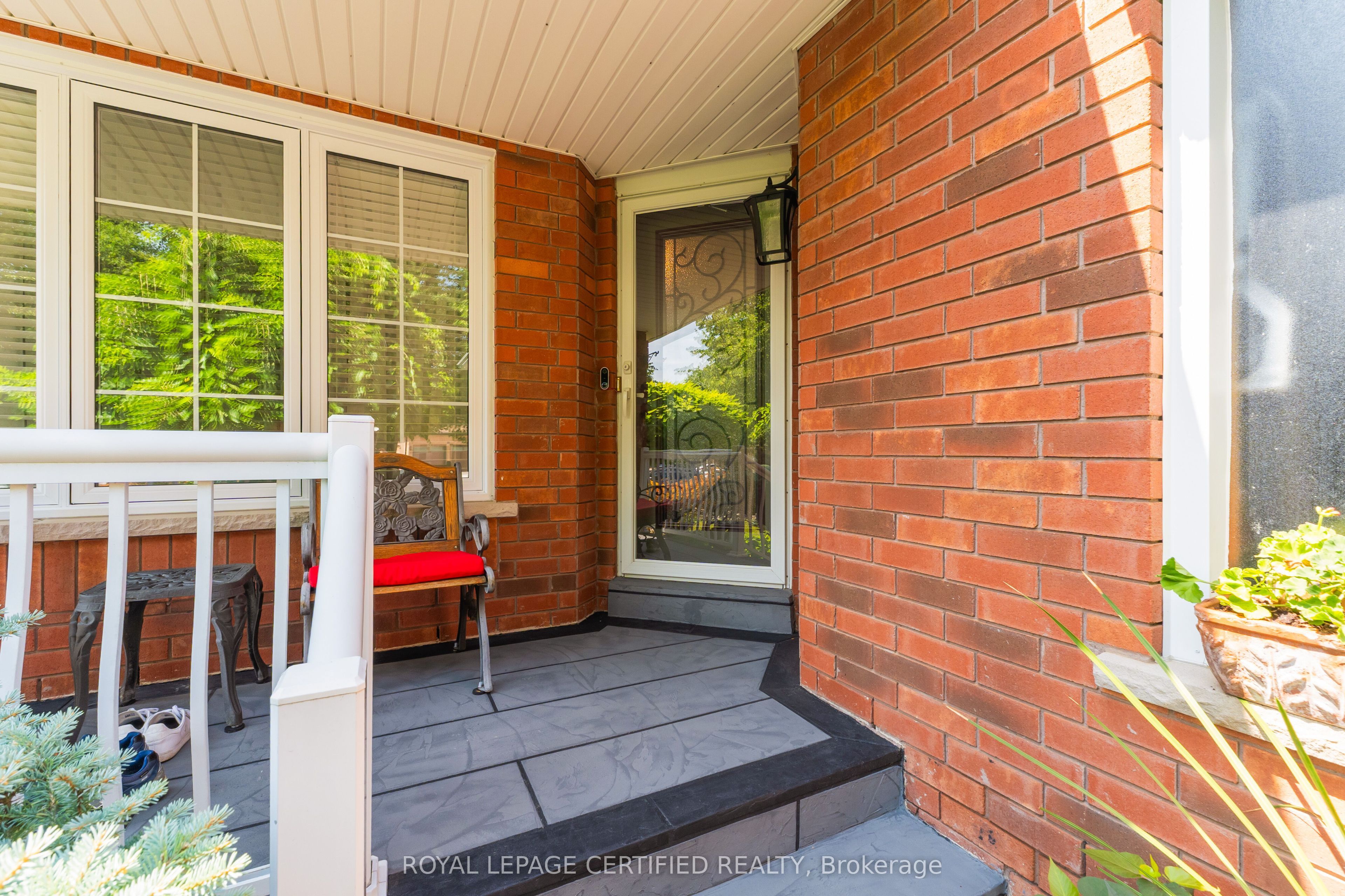 84 Softneedle Avenue Property Photo 4