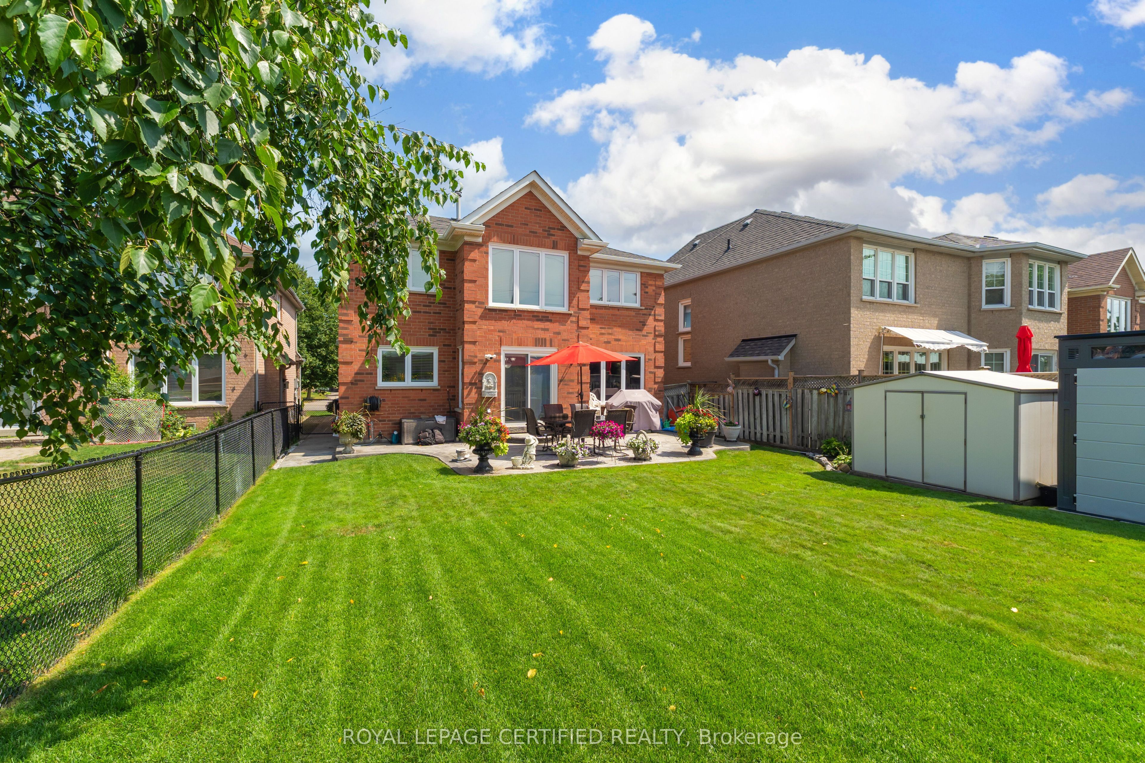 84 Softneedle Avenue Property Photo 32