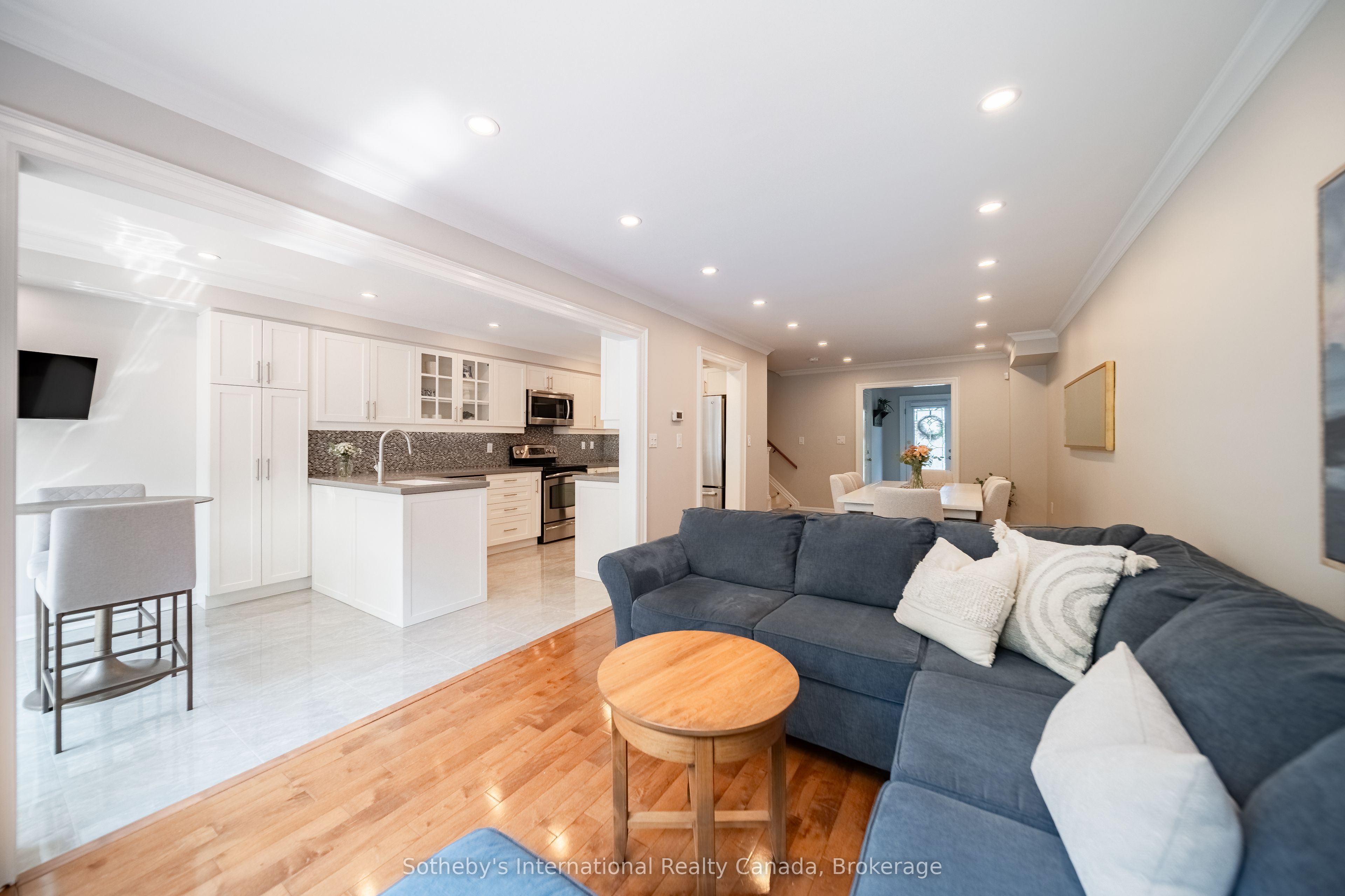 339 Ravineview Way Property Photo 12