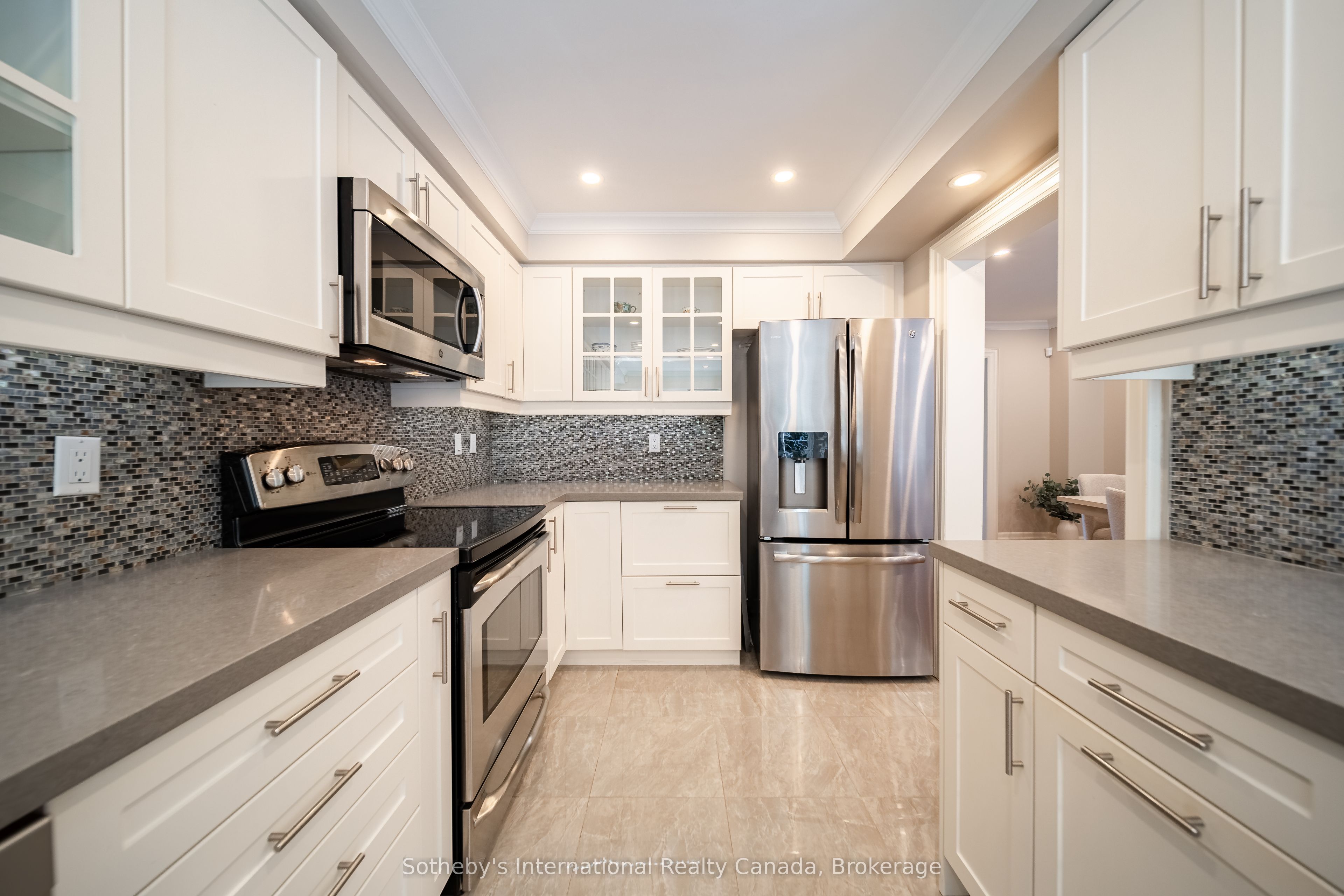 339 Ravineview Way Property Photo 17