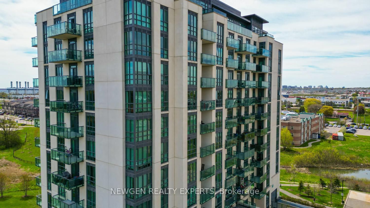 65 Yorkland Boulevard 808 Property Photo 5