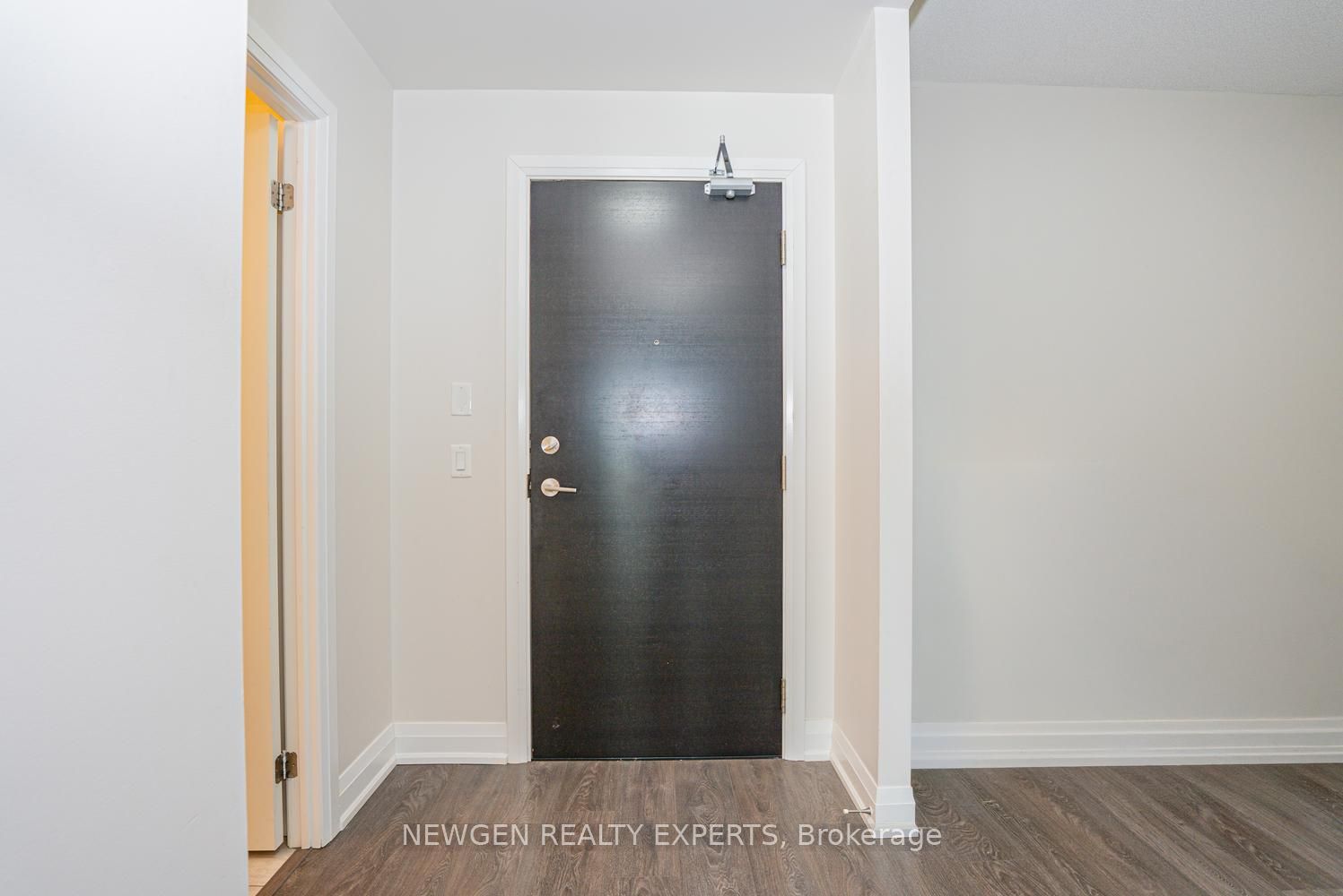 65 Yorkland Boulevard 808 Property Photo 12