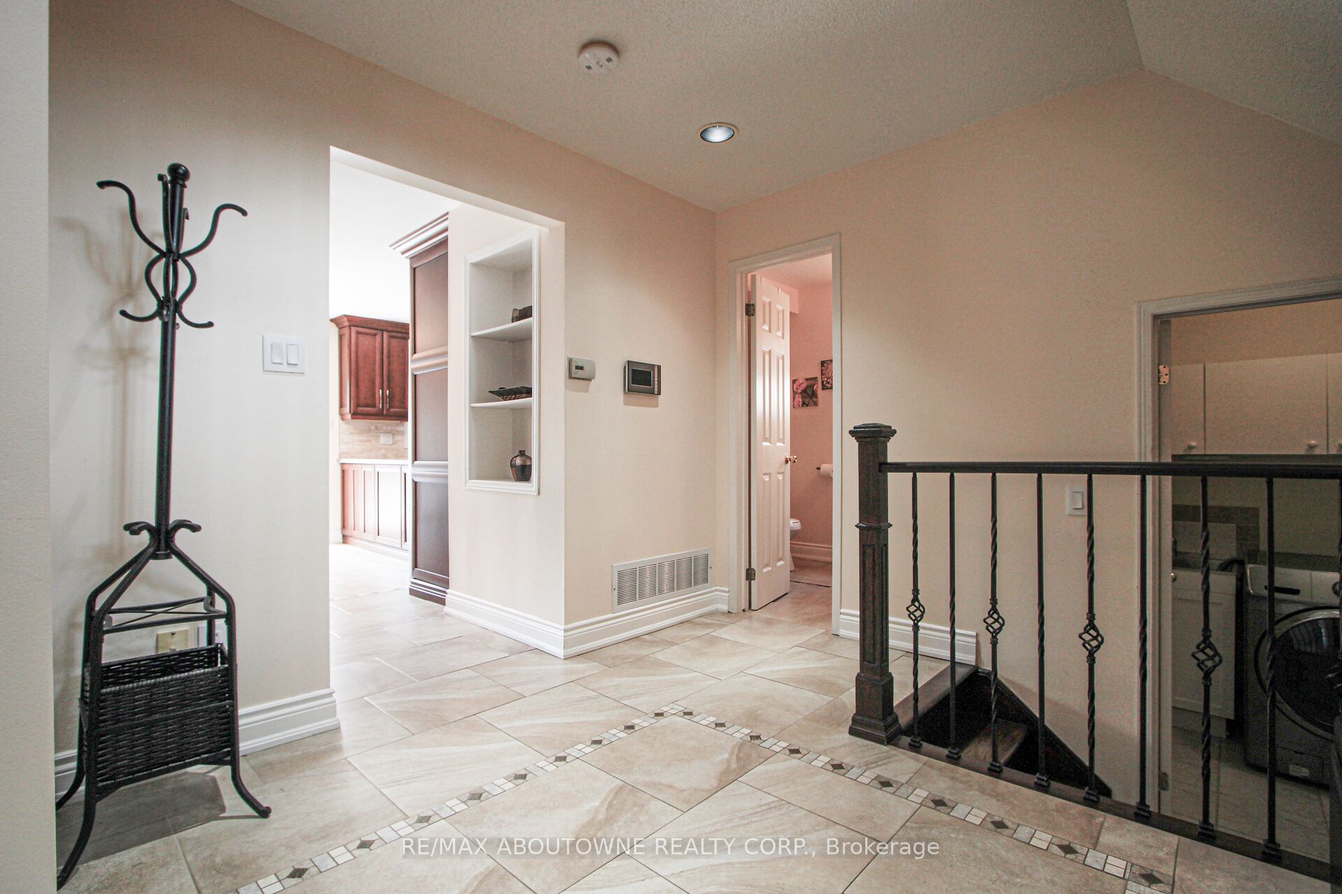2216 Norfolk Drive Property Photo 9