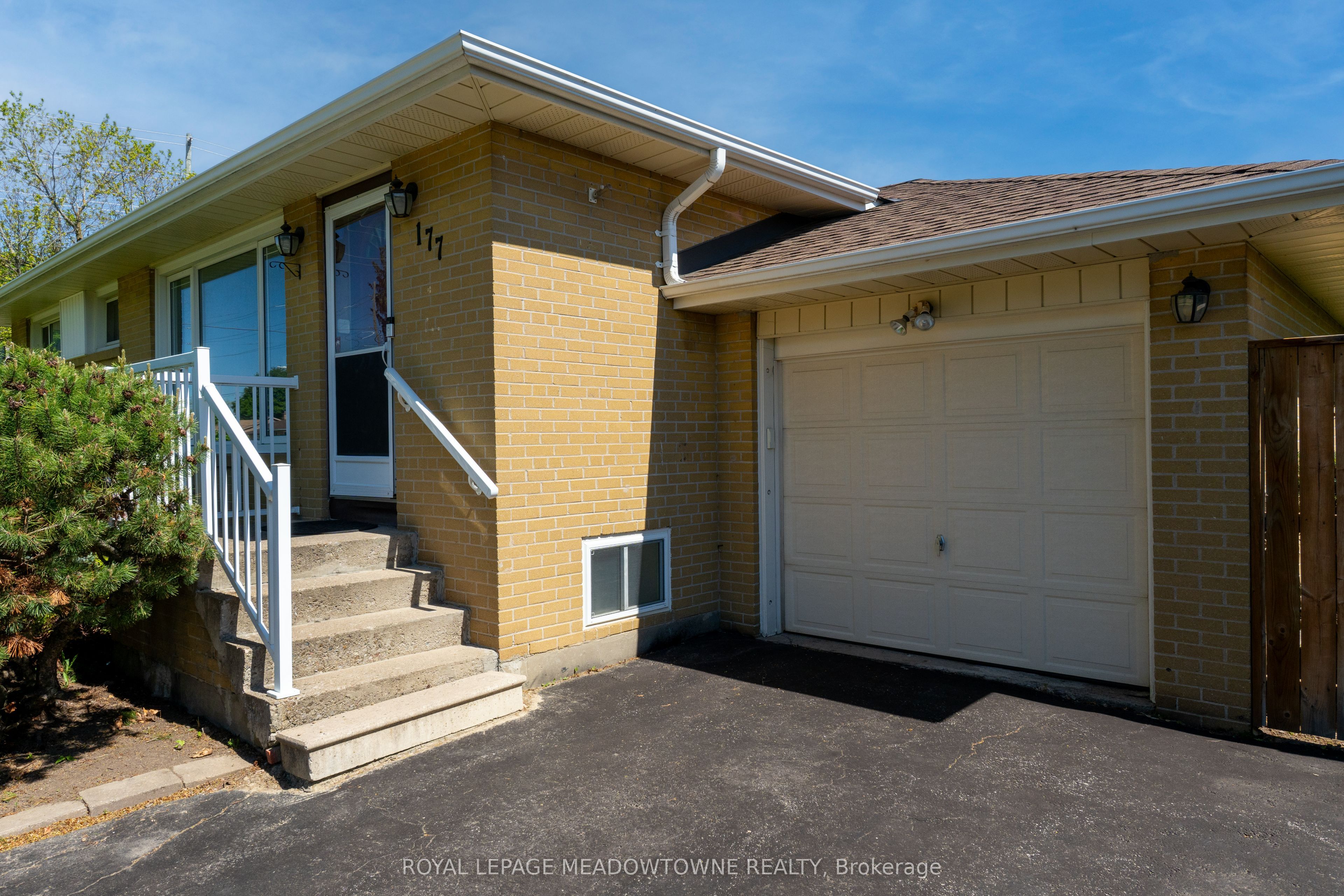 177 Delrex Boulevard Property Photo 2