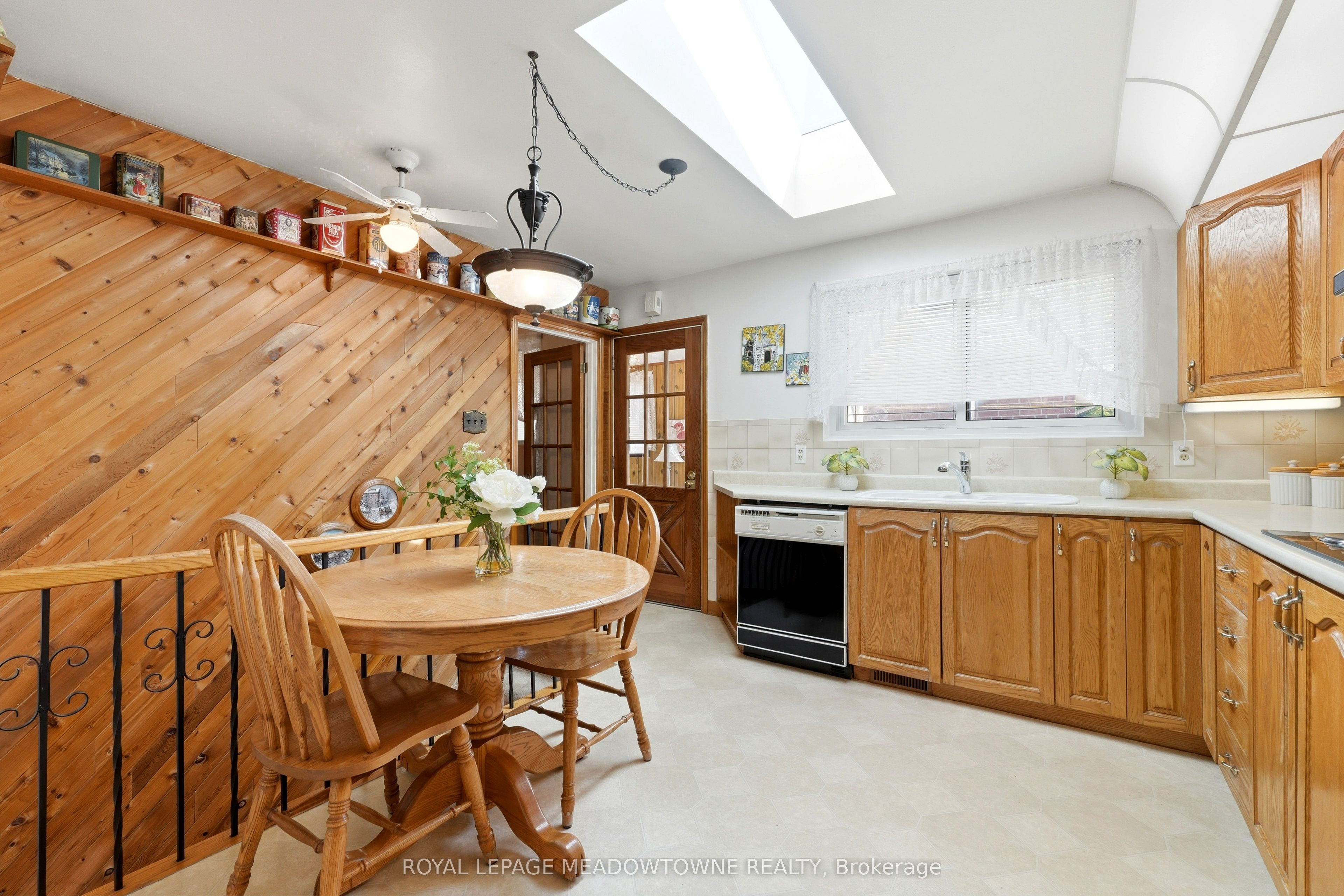 177 Delrex Boulevard Property Photo 7