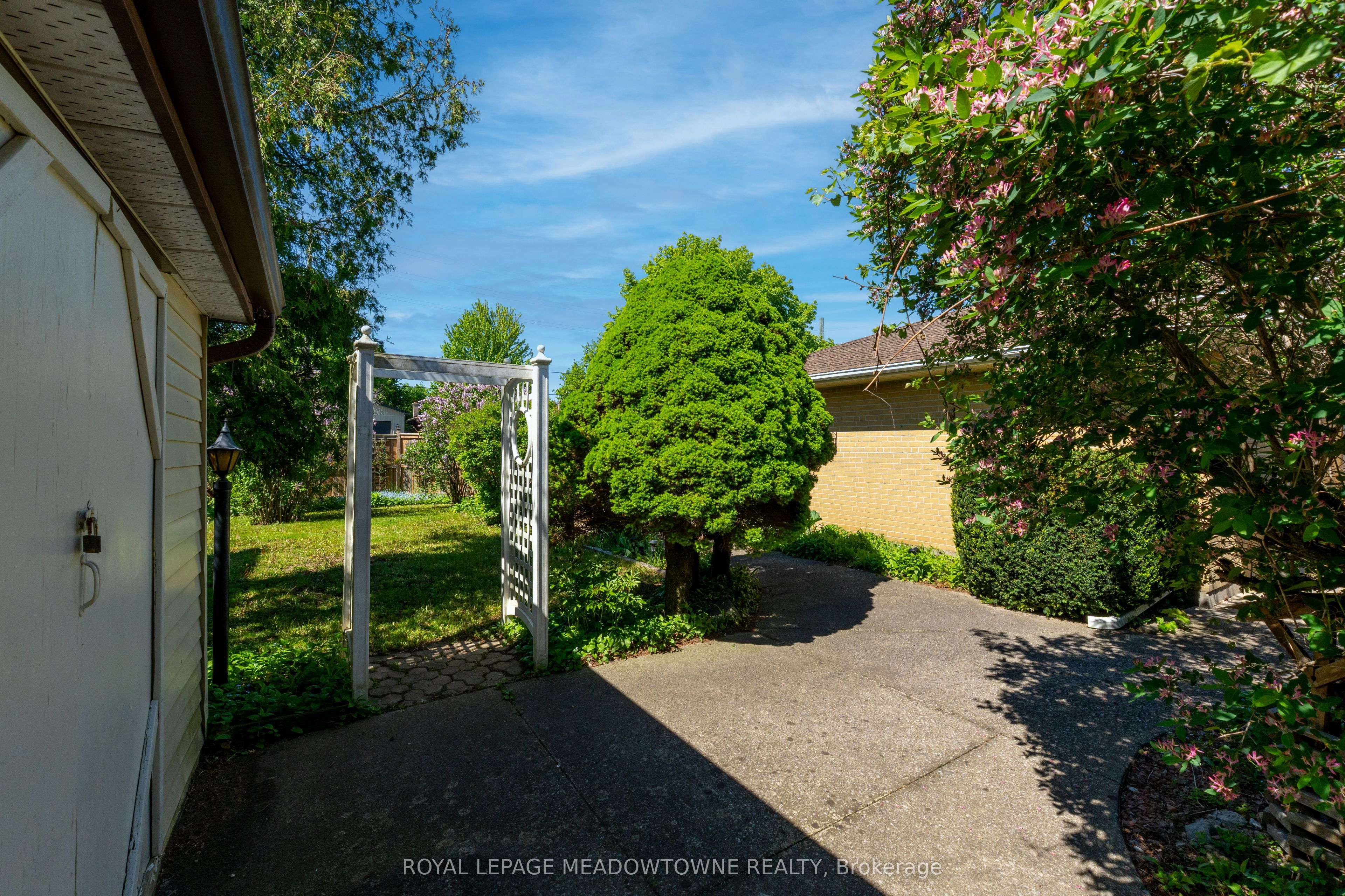 177 Delrex Boulevard Property Photo 20