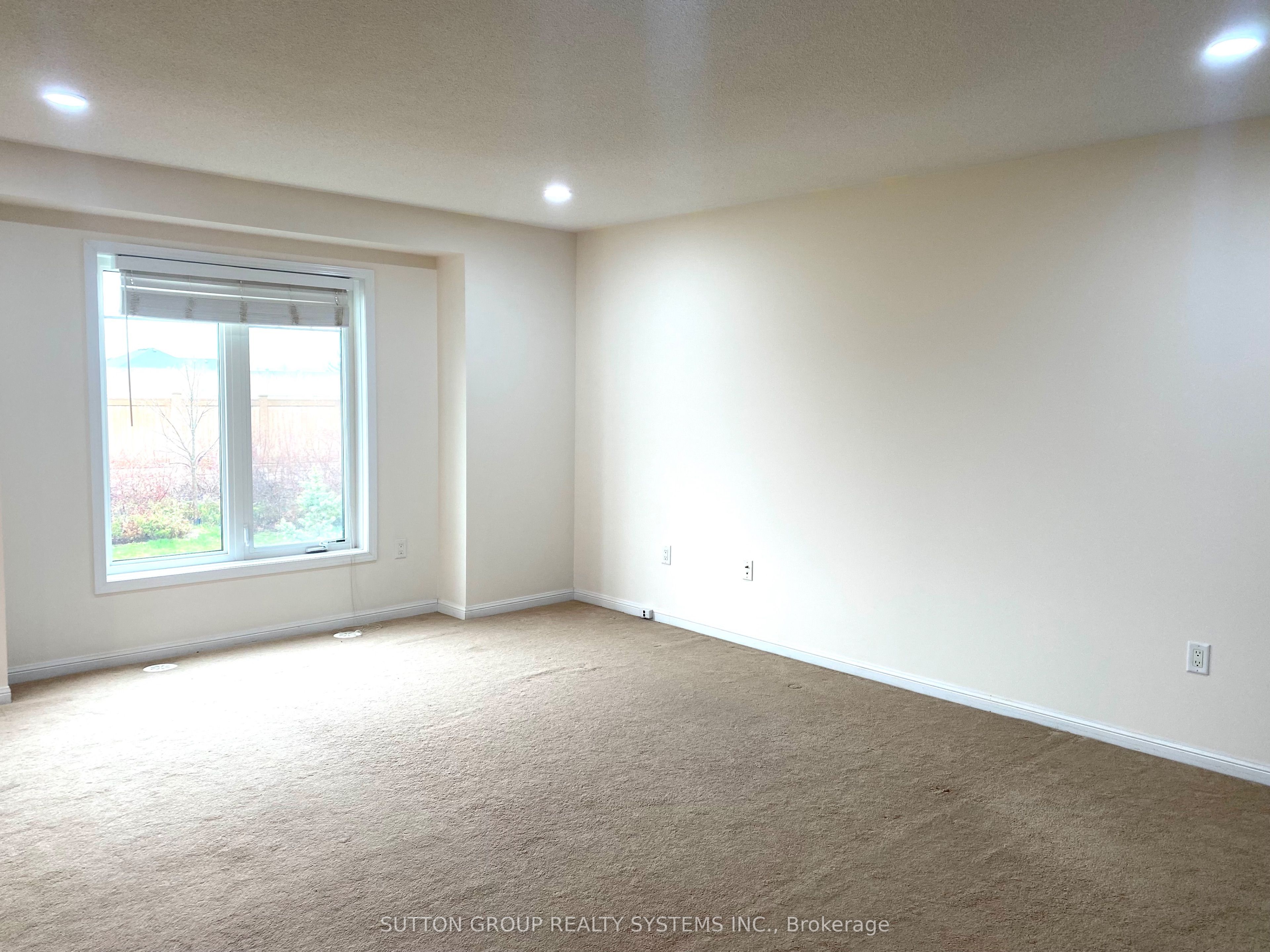 39 Suitor Court Property Photo 11