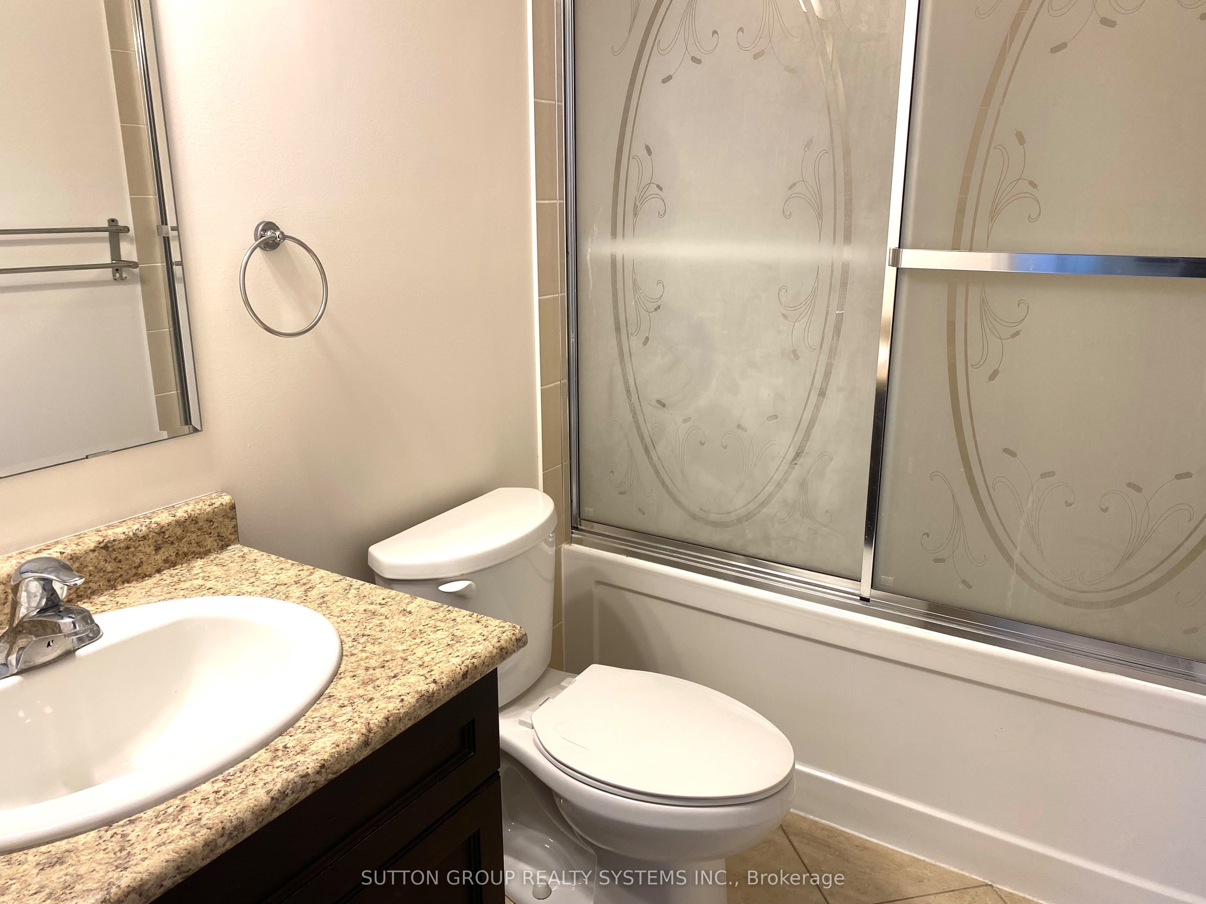 39 Suitor Court Property Photo 15