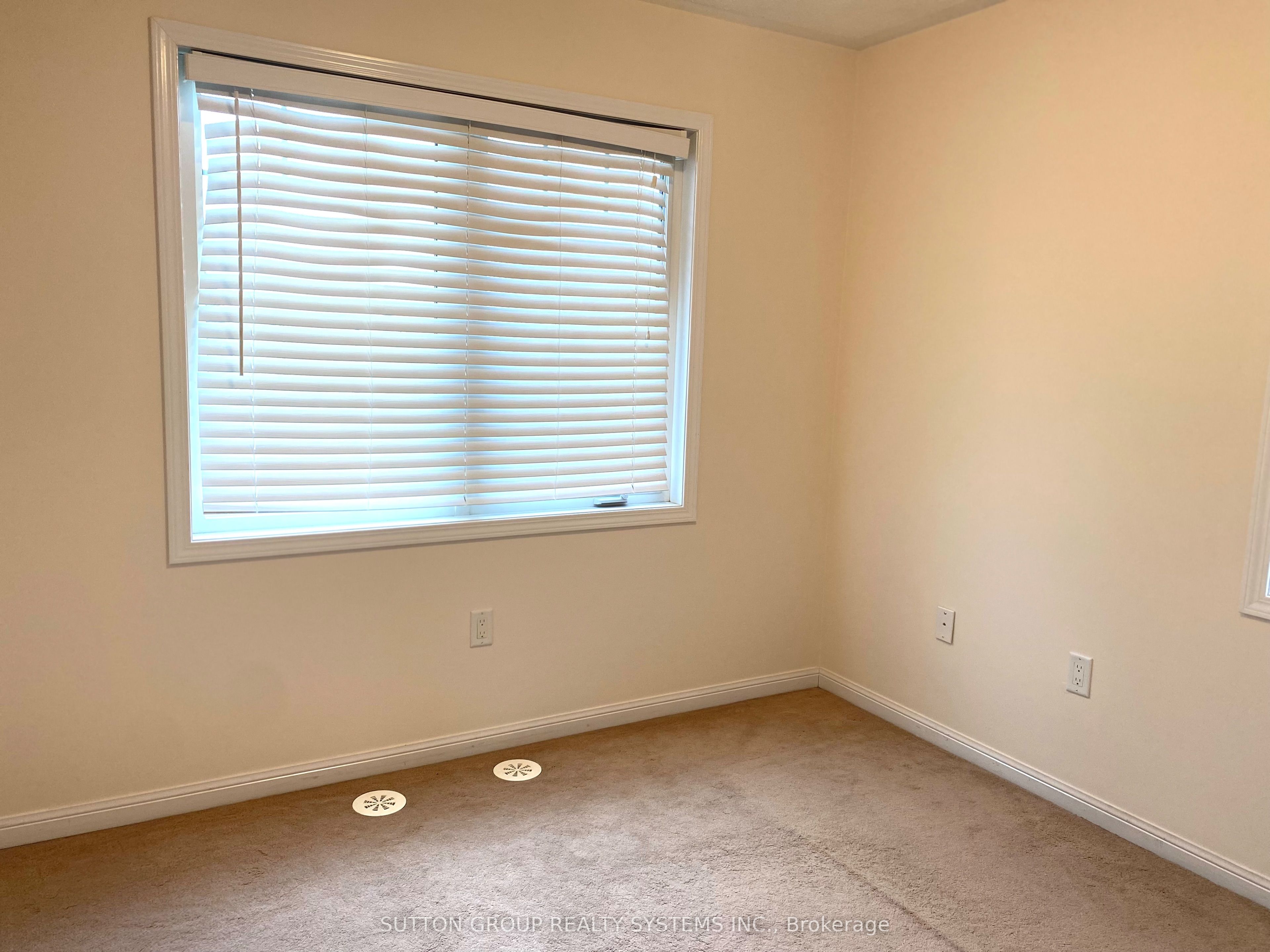 39 Suitor Court Property Photo 16