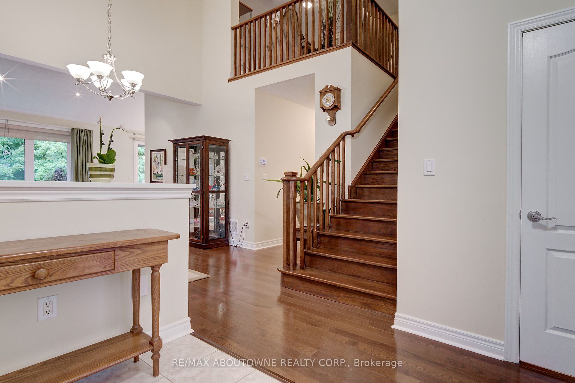 2196 Emily Circle Property Photo 7