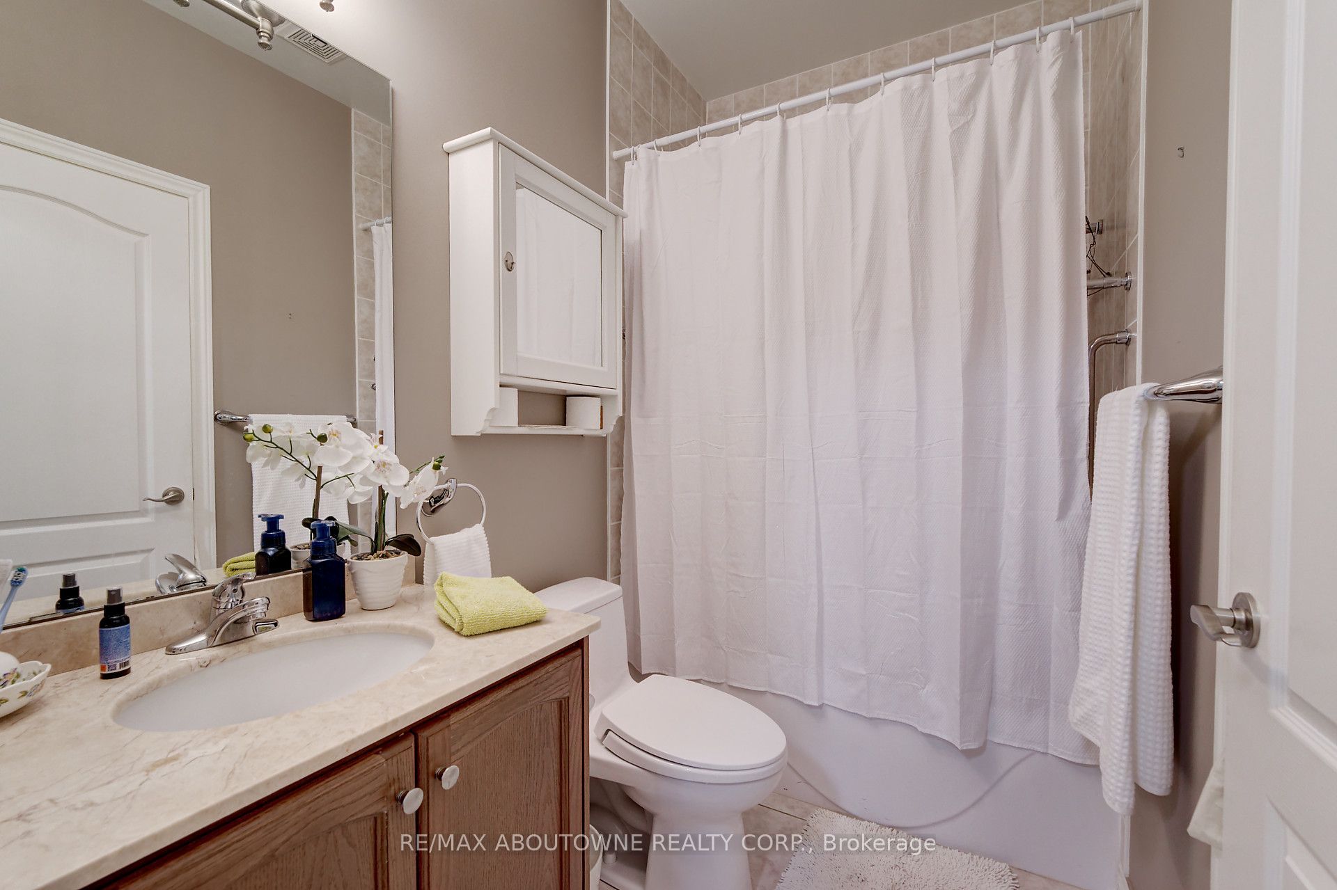 2196 Emily Circle Property Photo 17