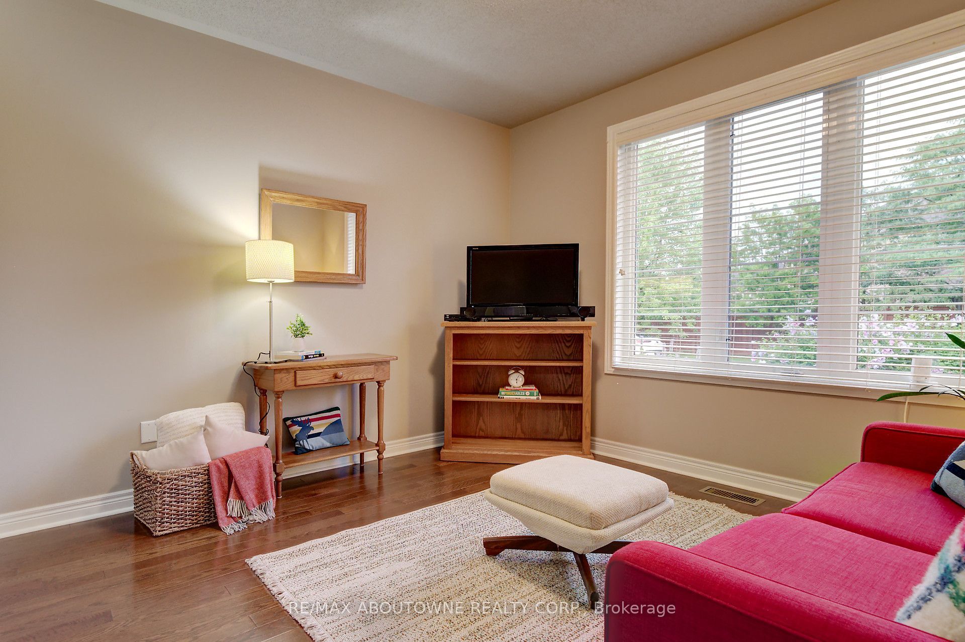 2196 Emily Circle Property Photo 18