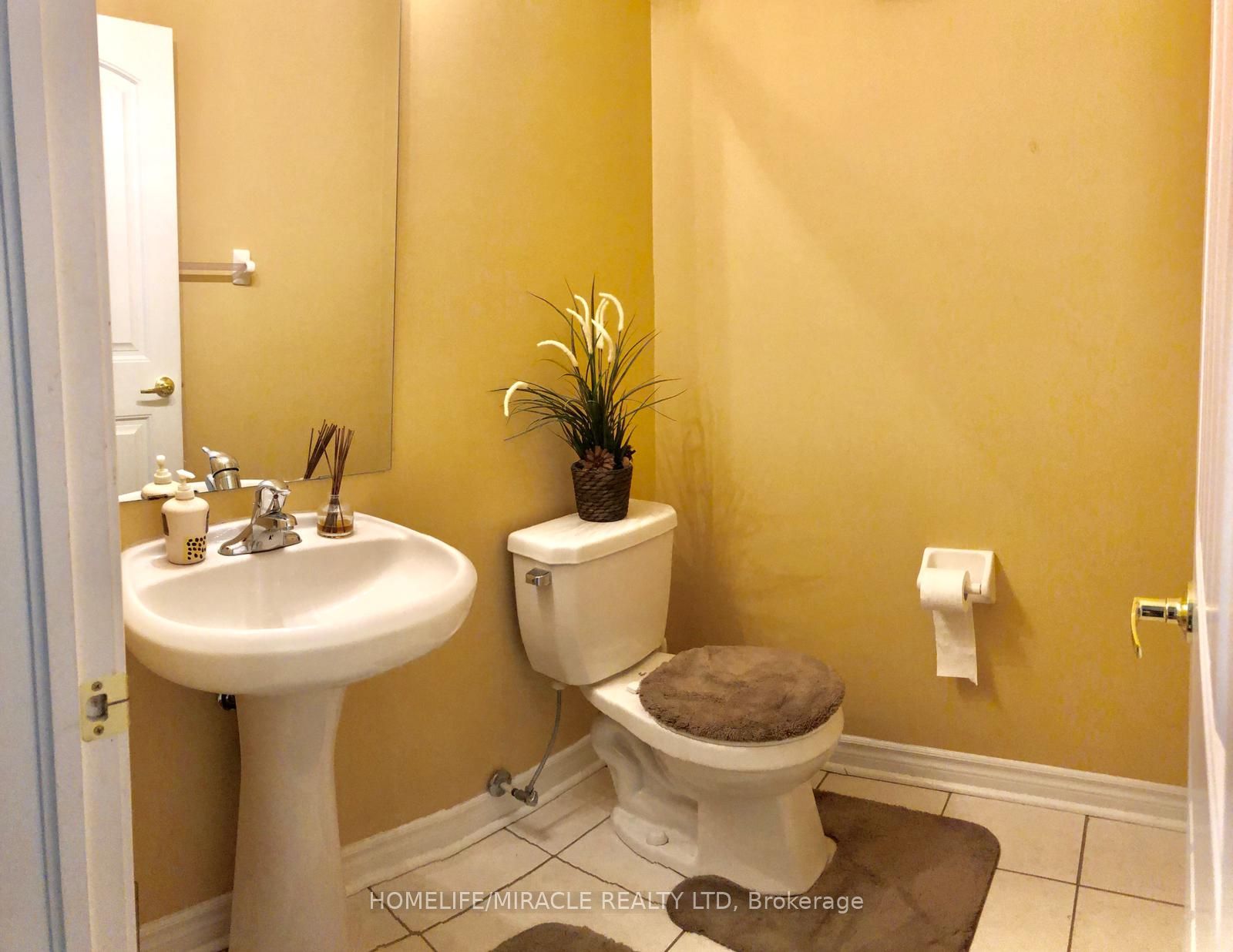 88 Summitgreen Crescent Property Photo 7