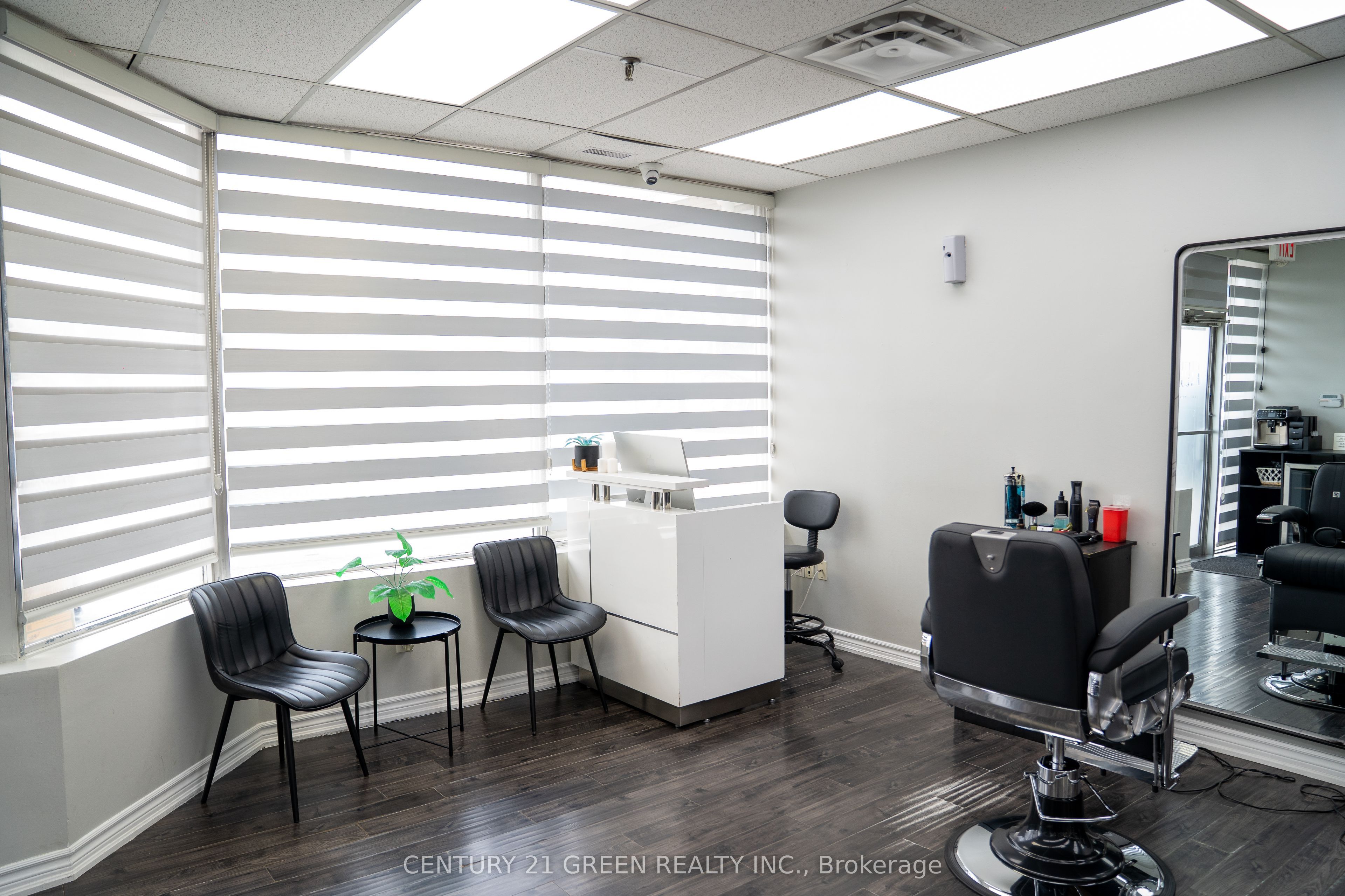 2565 Steeles Avenue E 8 Property Photo 3