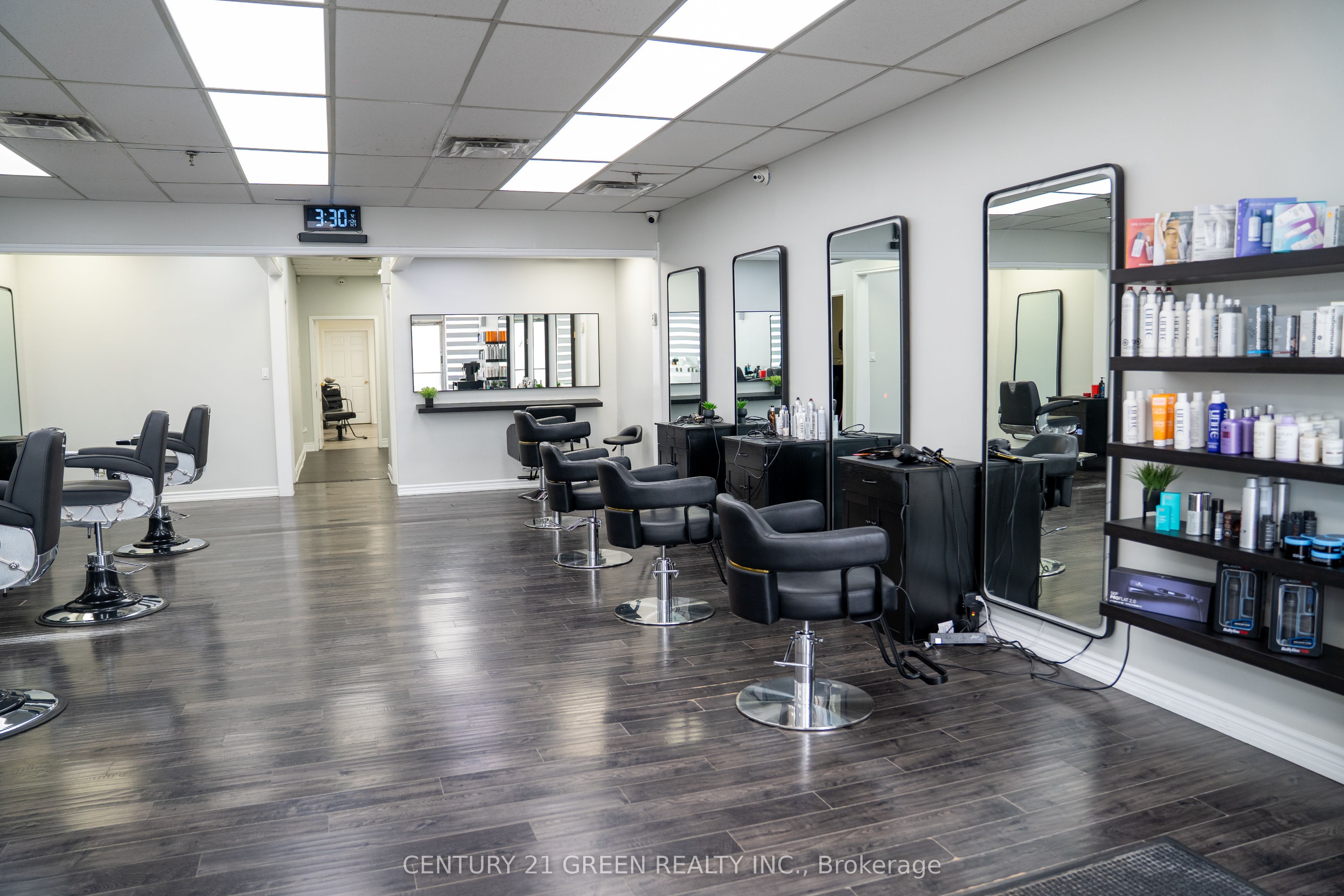 2565 Steeles Avenue E 8 Property Photo 14