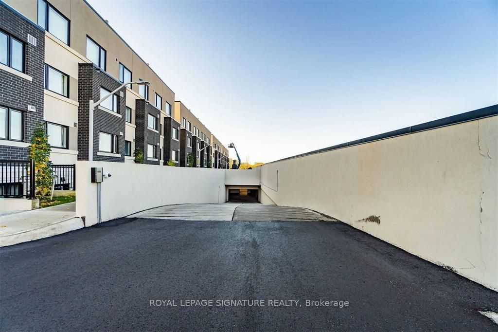 1141 Cooke Boulevard 406 Property Photo 23