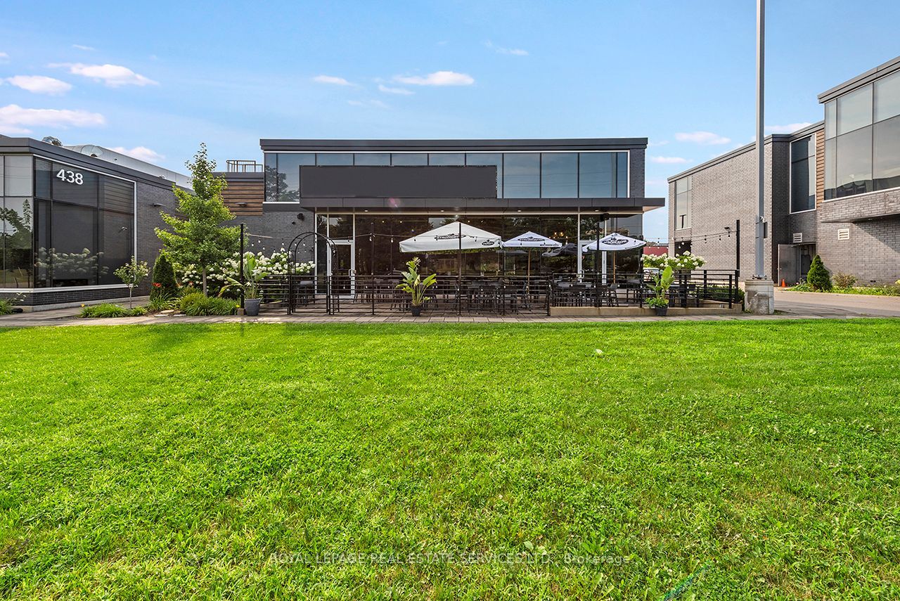430 Iroquois Shore Road 1b Property Photo 7