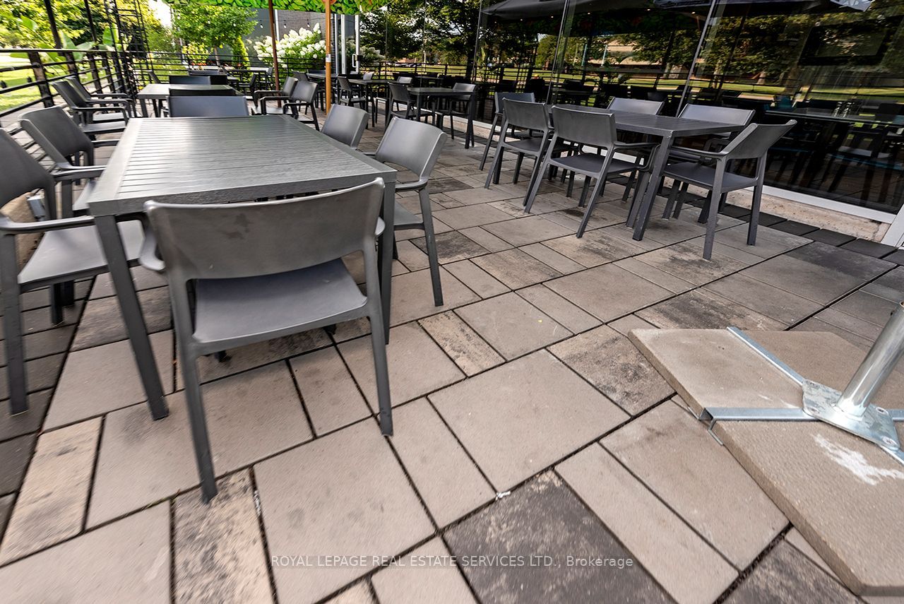430 Iroquois Shore Road 1b Property Photo 33