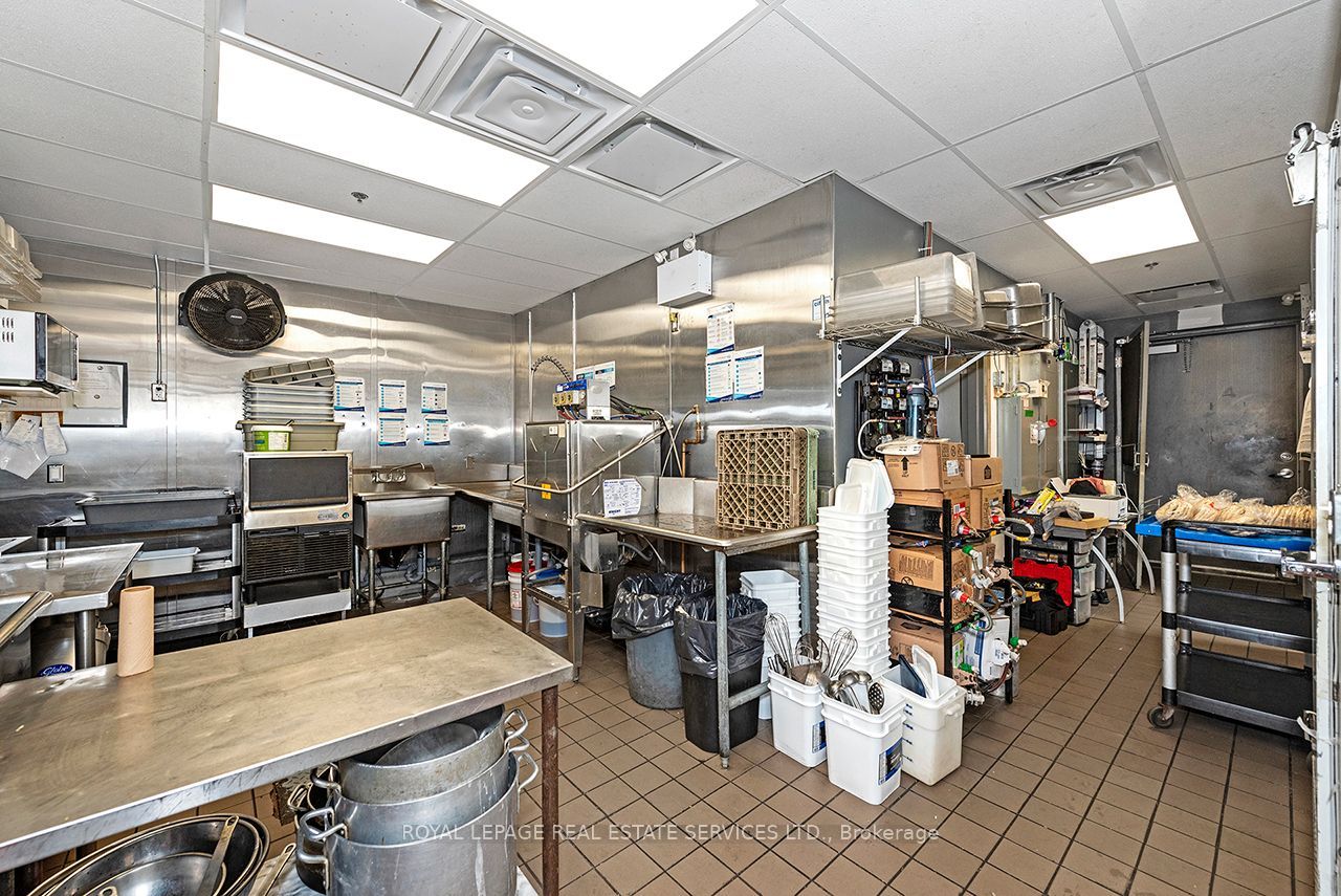 430 Iroquois Shore Road 1b Property Photo 41