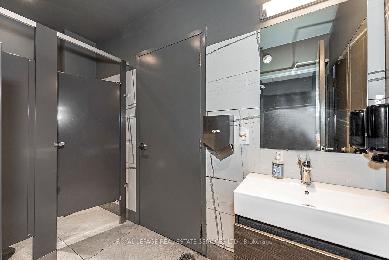 430 Iroquois Shore Road 1b Property Photo 46