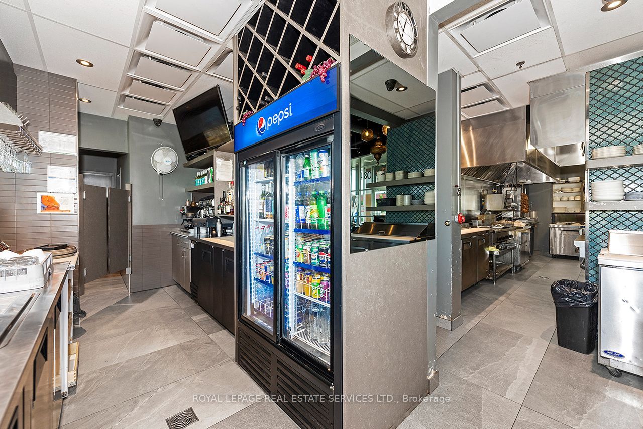 430 Iroquois Shore Road 1b Property Photo 49