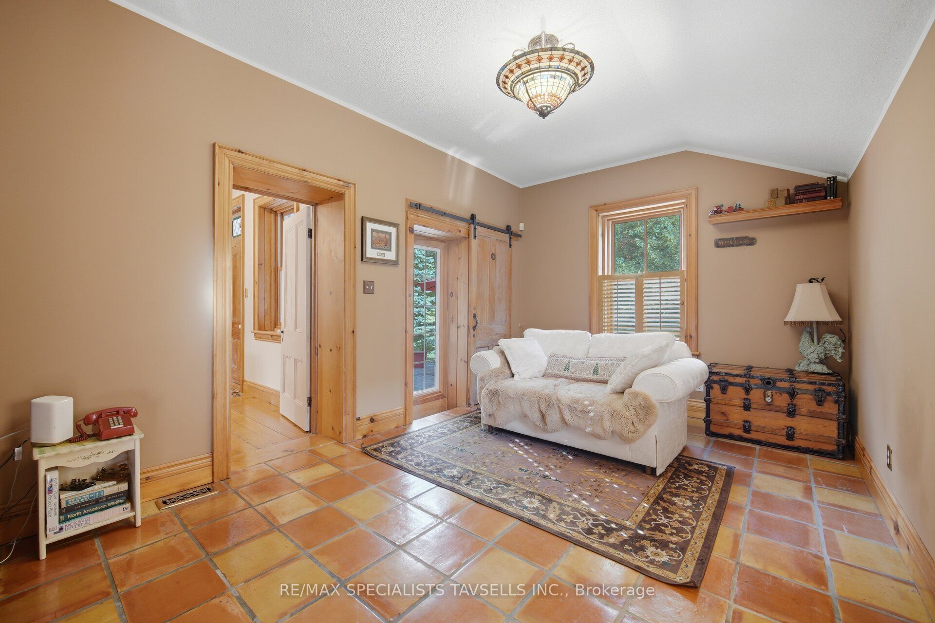 82 Cobblestone Court Property Photo 15